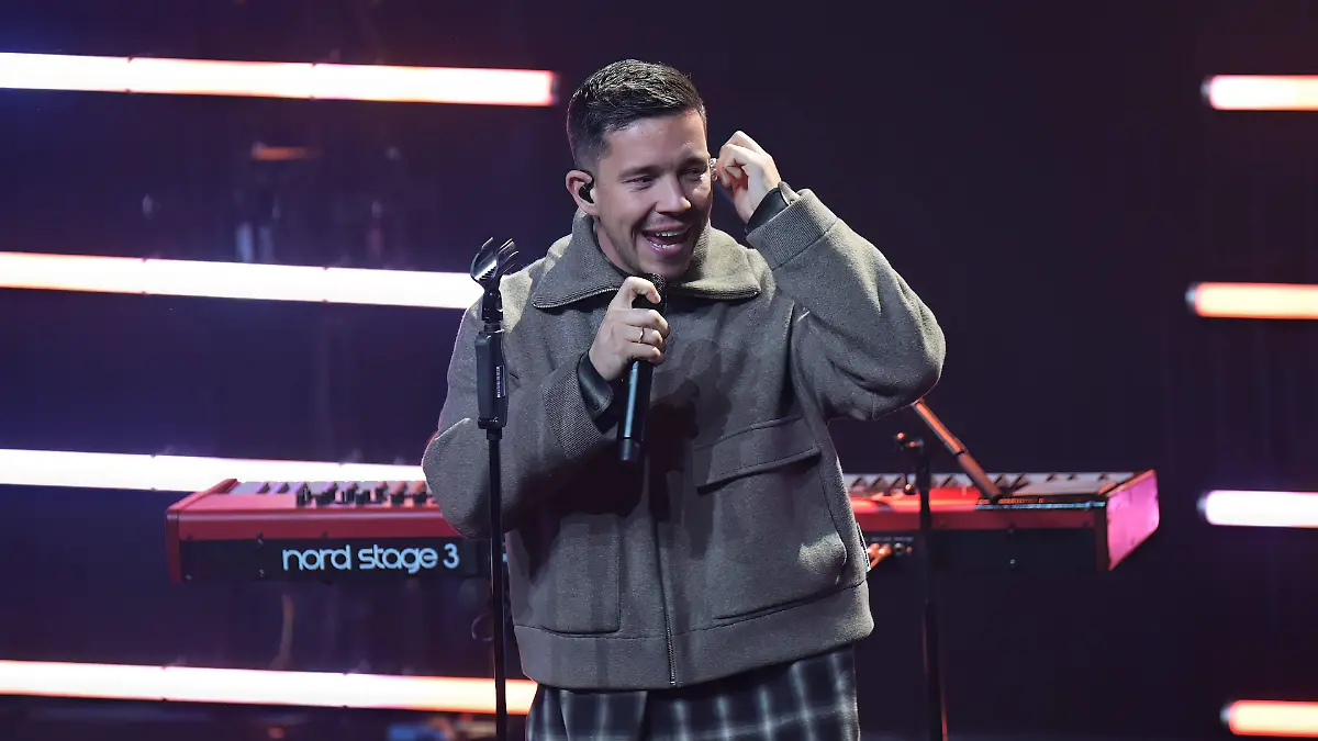 Nico Santos feiert süße Premiere unter Palmen