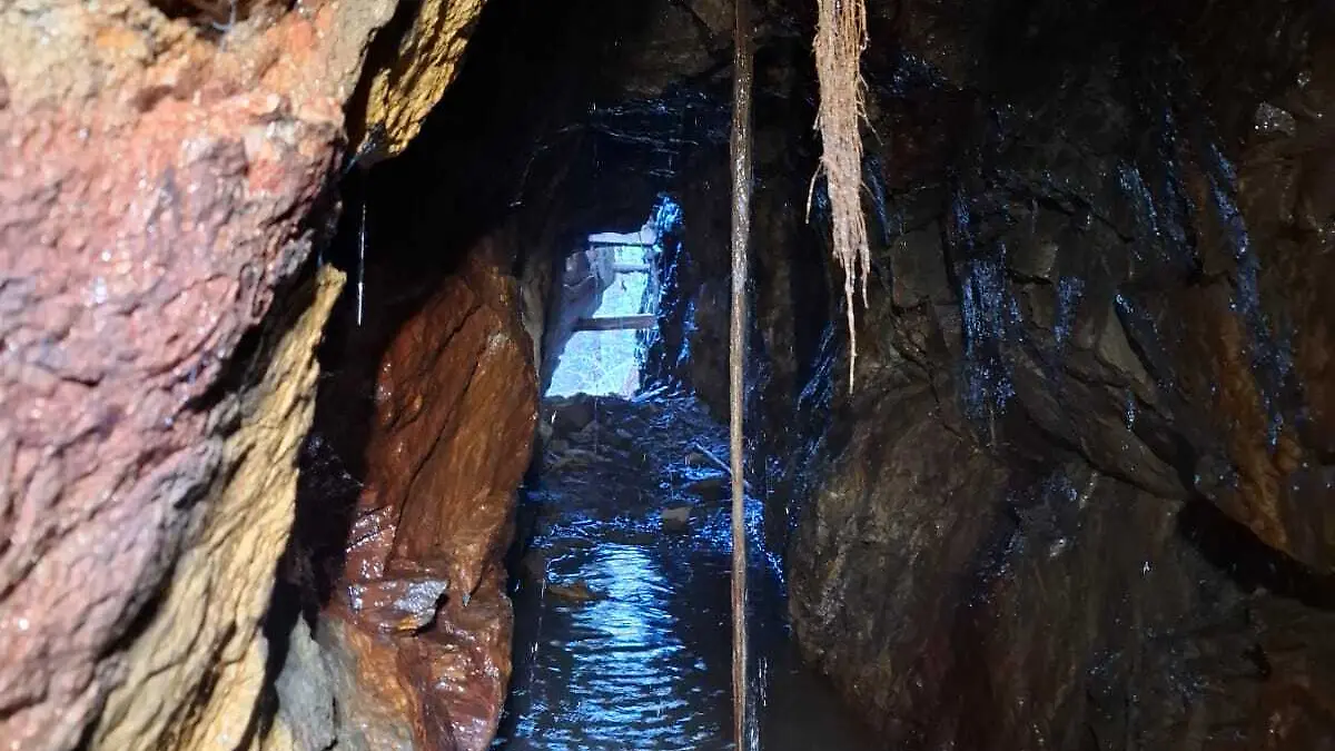 Schacht an Schacht - die Gänge des Stollens gleichen einem Labyrinth. 