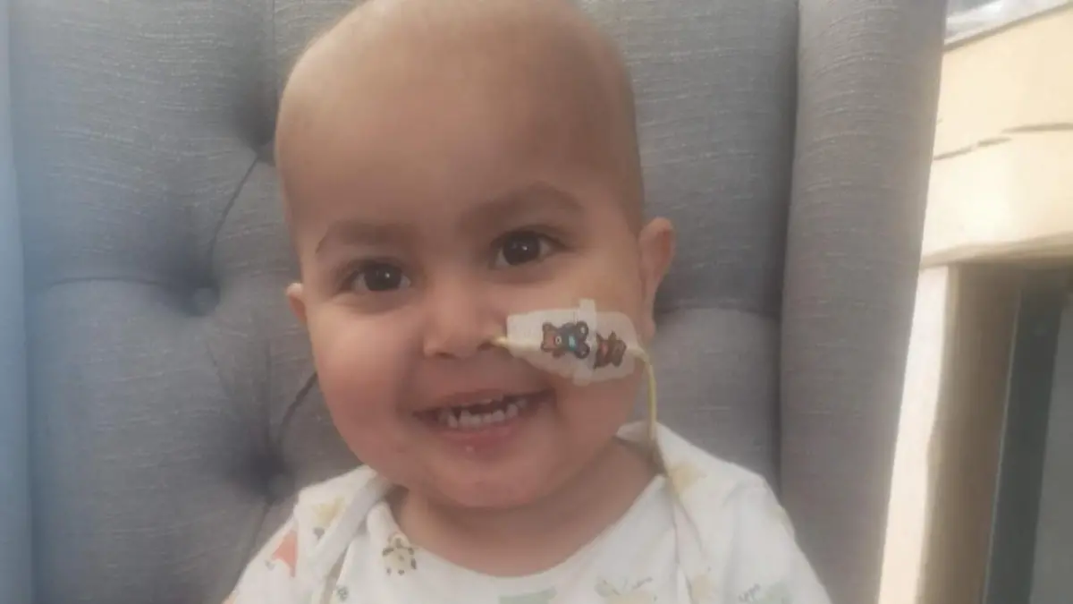 Schockdiagnose, weil Junge (2) sich Zeh anstößt