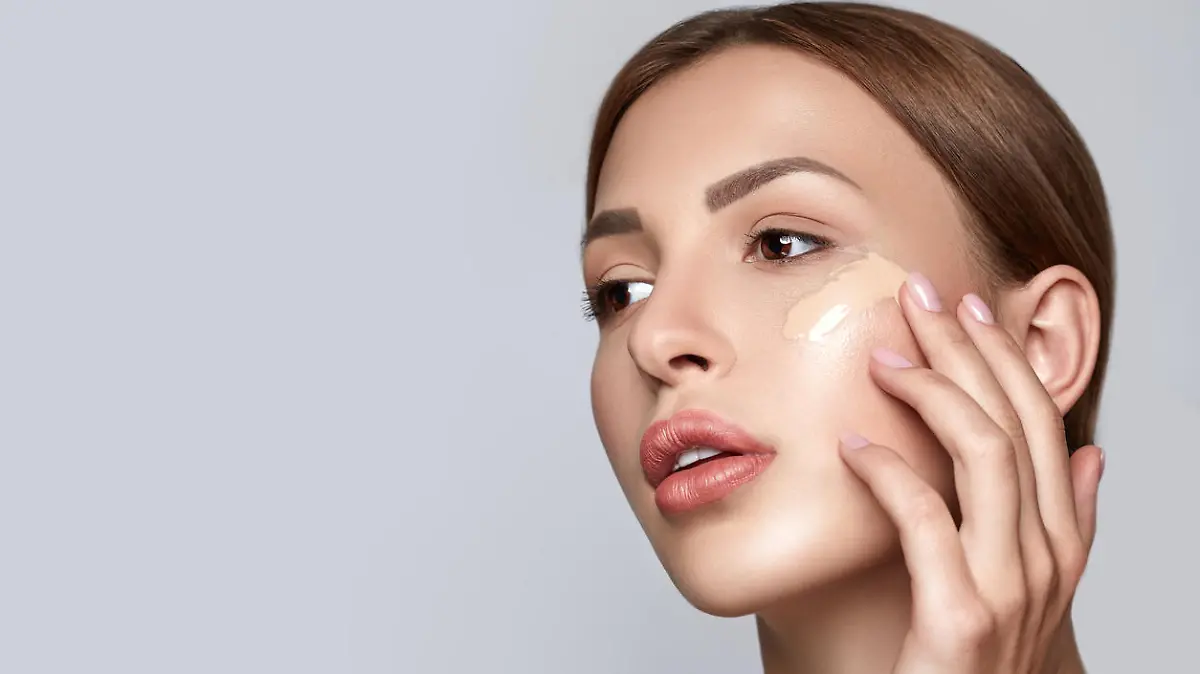 beauty woman portrait with fresh natural skin, beauty and spa concept