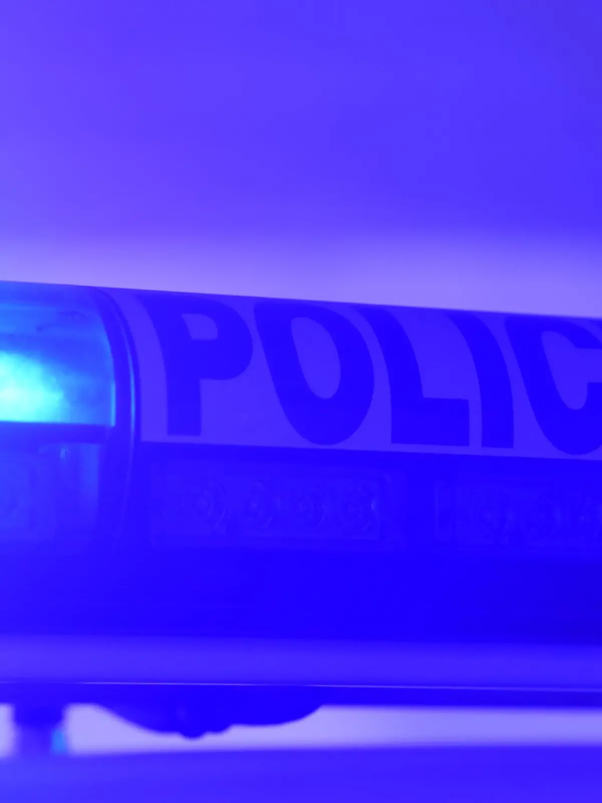 Bild zu: "Mann entführt und im Kofferraum gefesselt – Polizisten retten ihn zufällig"