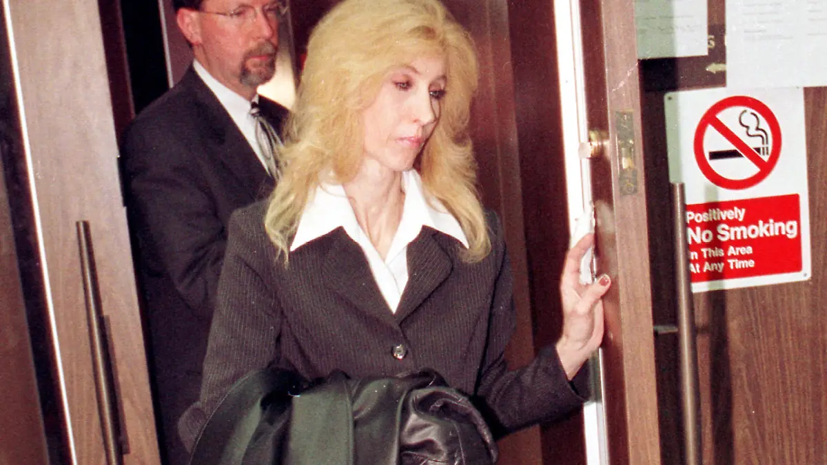 Eminems Mutter Debbie Nelson bei einem Gerichtstermin im Jahr 2001.