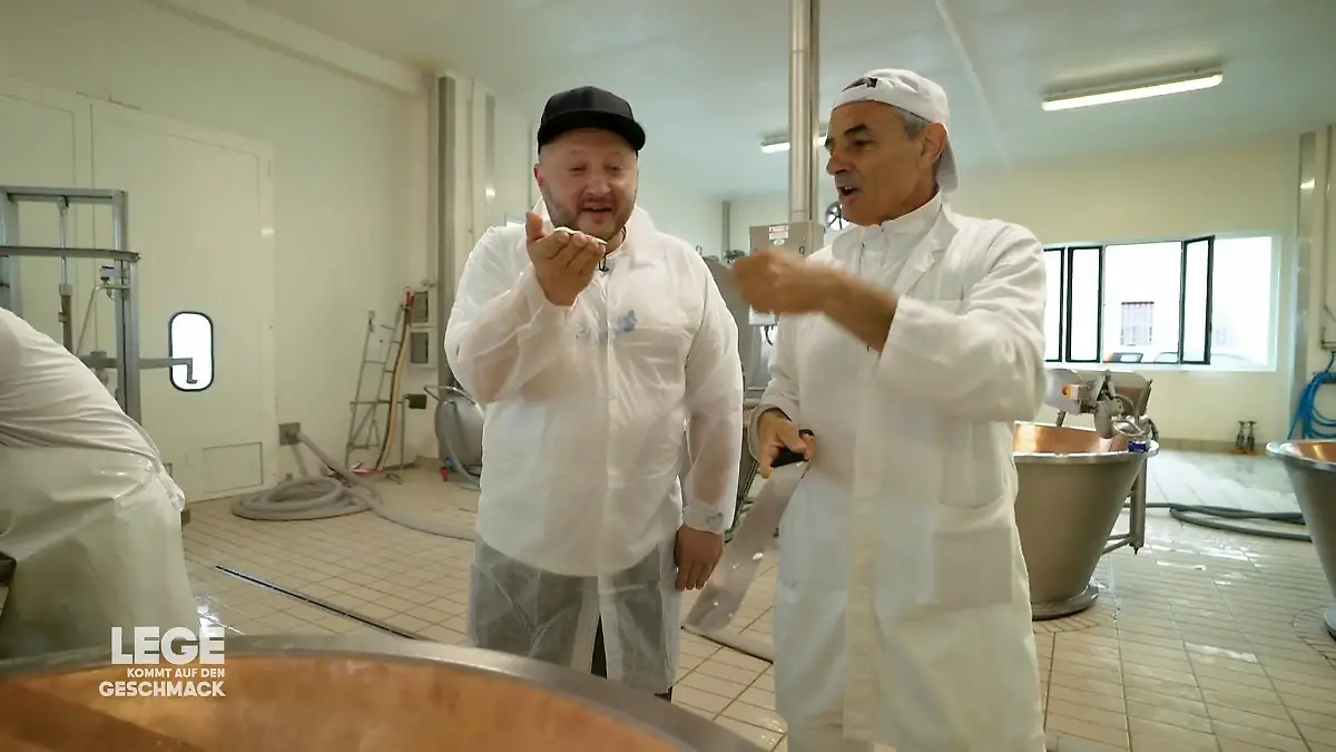 Lege auf den Spuren des Parmigiano Reggiano Dieser Käse ist heilig