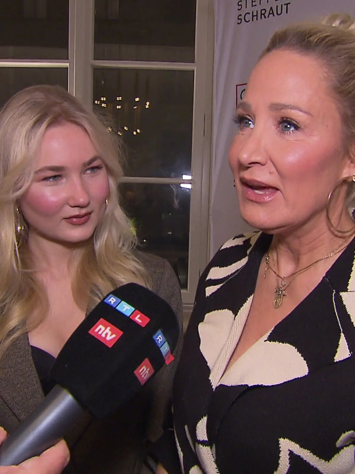 Janine Kunze mit Tochter Lili