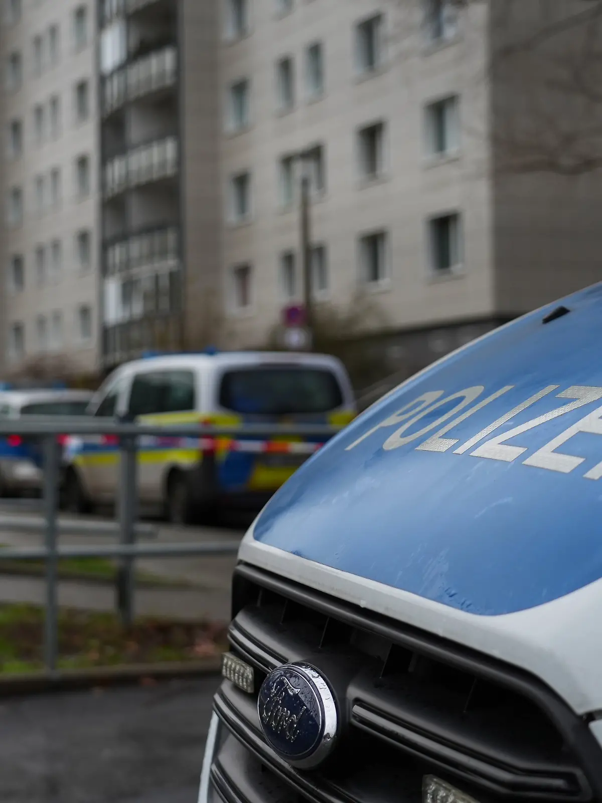 Polizeieinsatz in Lichtenberg: Frau tot - Tötungsdelikt?