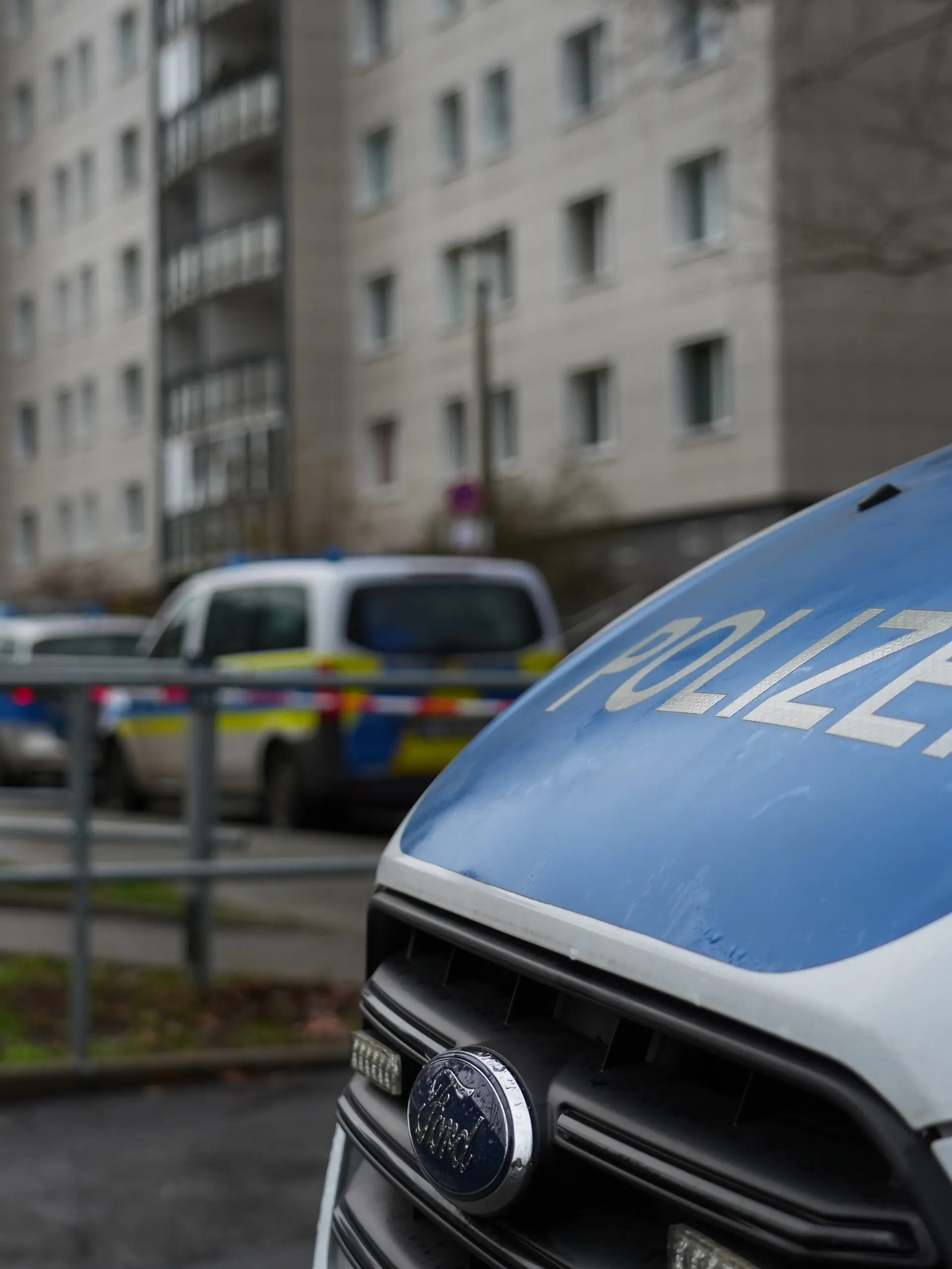 Polizeieinsatz in Lichtenberg: Frau tot - Tötungsdelikt?