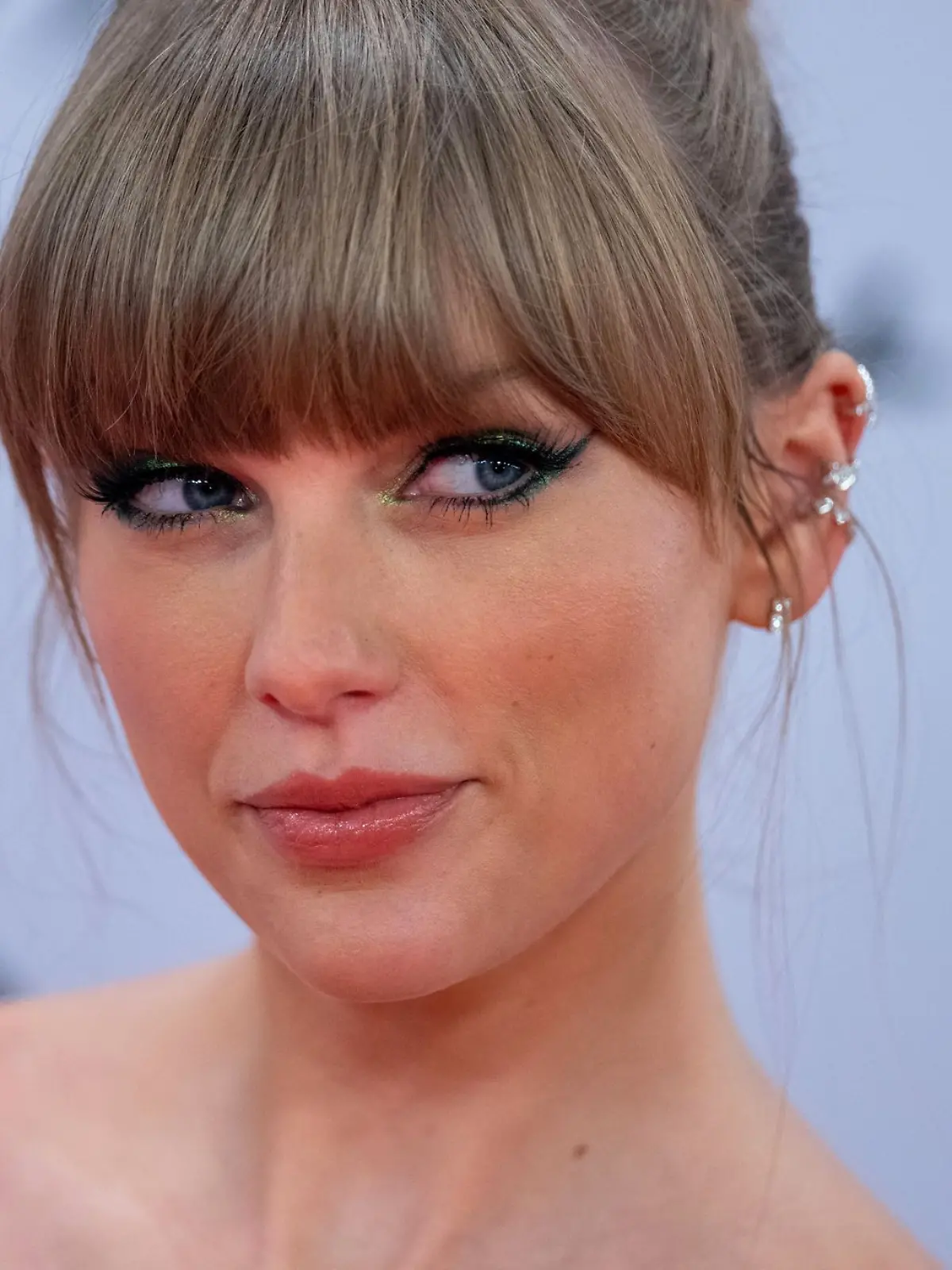 Bild zu: "Angst vor Serienmörder! Abgetrenntes Bein in der Nähe von Taylor Swifts Villa gefunden  "