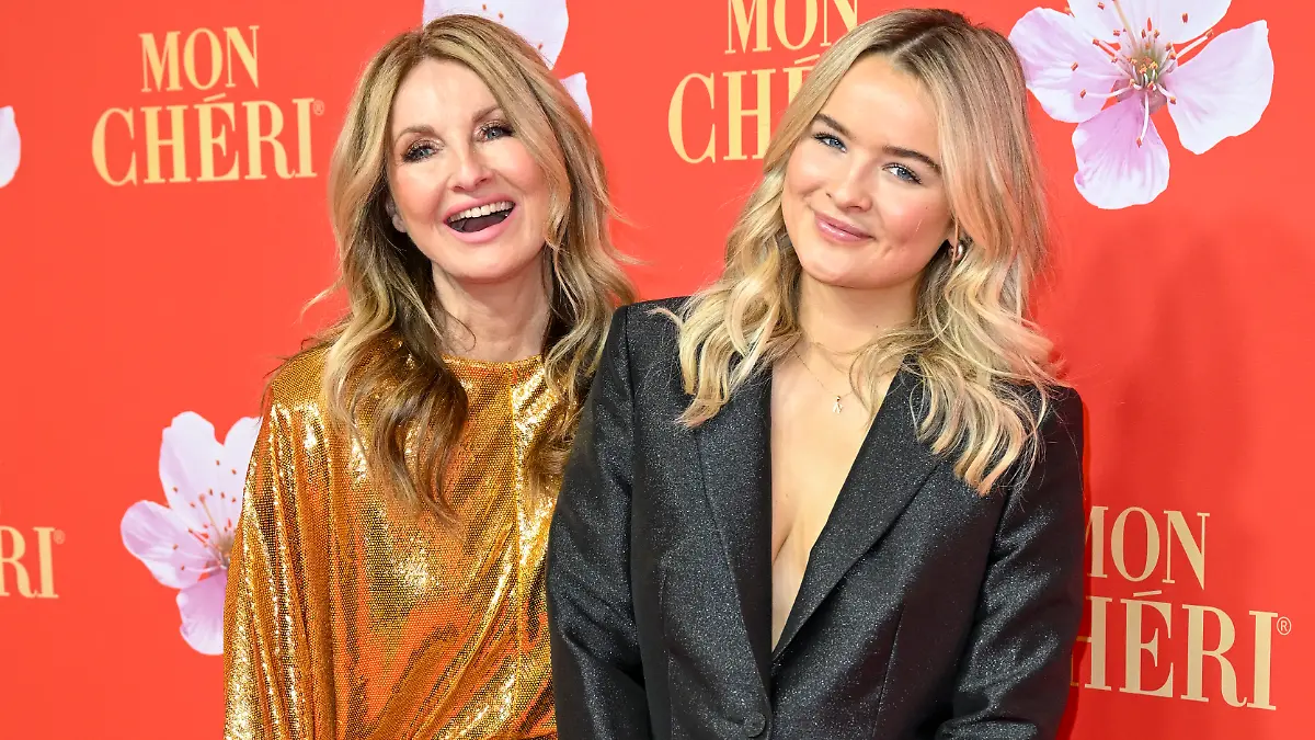 Frauke Ludowig und Nele Ludowig Roeffen beim „Mon Cheri Barbara Tag” in München