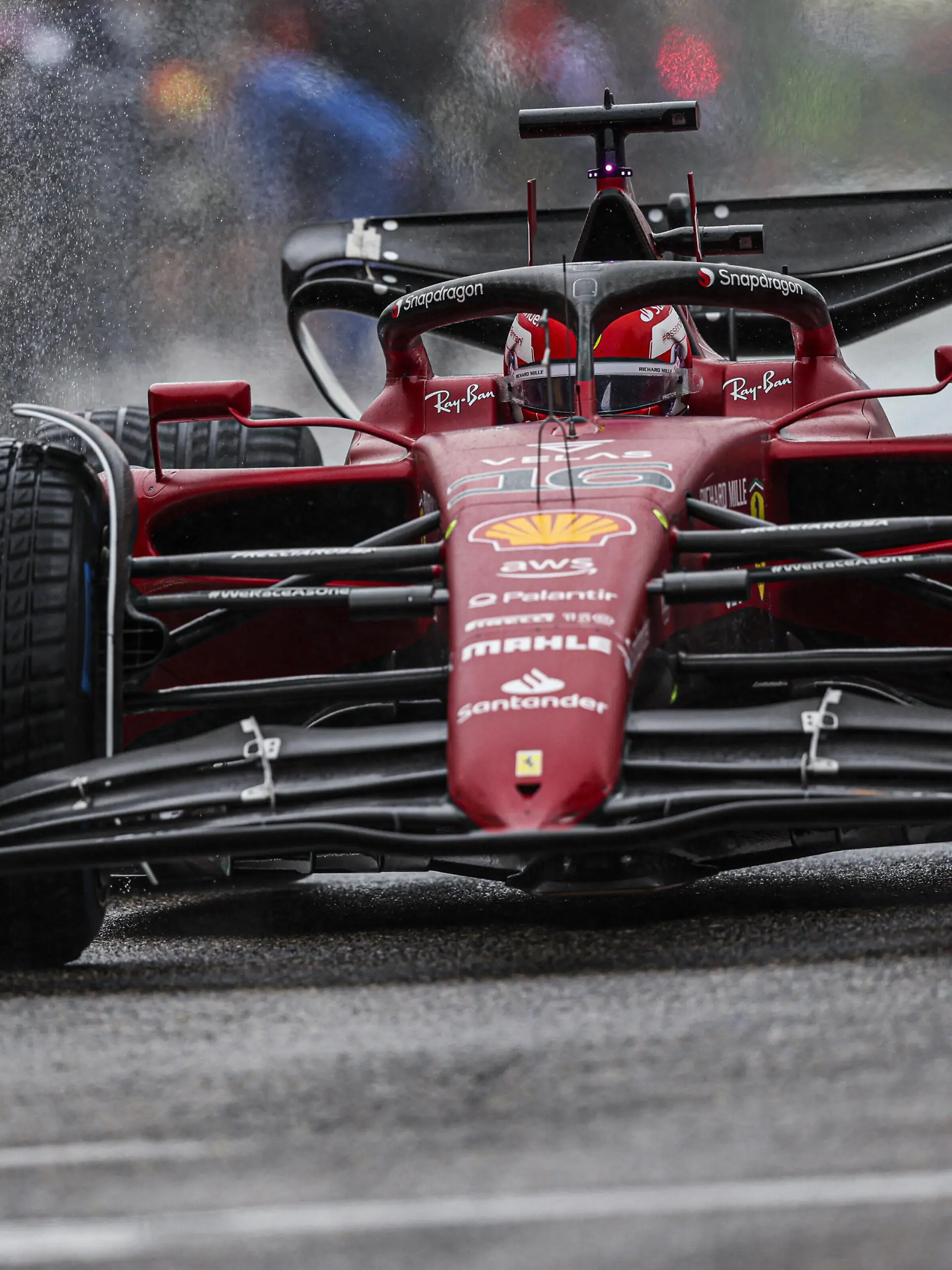  16 LECLERC Charles mco, Scuderia Ferrari F1-75, action during the Formula 1 Grand Premio del Made in Italy e dell Emilia-Romagna 2022, 4th round of the 2022 FIA Formula One World Championship, WM, Weltmeisterschaft on the Imola Circuit, from April 22 to 24, 2022 in Imola, Italy - F1 - EMILIA ROMAGNA GRAND PRIX 2022 DPPI/Panoramic PUBLICATIONxNOTxINxFRAxITAxBEL 00122010_G00D0238.JPG_