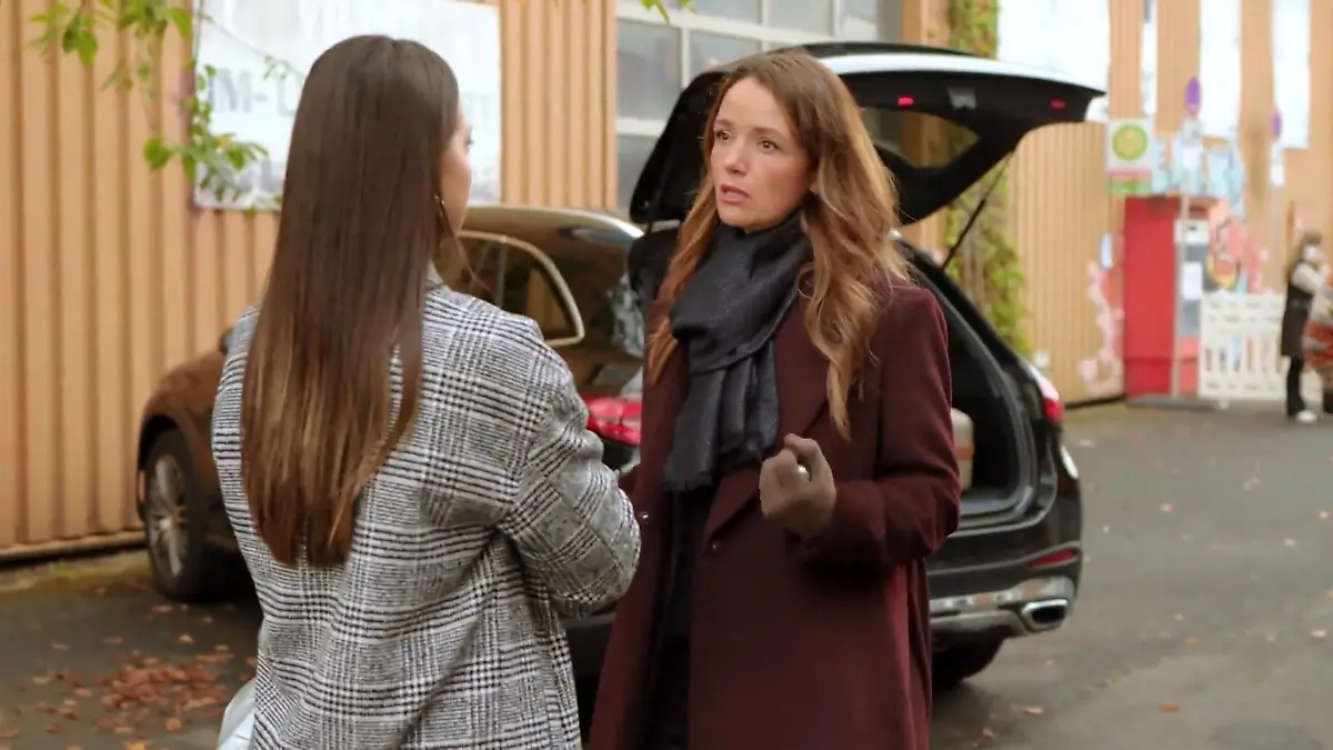 AWZ-Folge vom 13.12.24 auf RTL+: Jenny begegnet Charlie auf der Straße
