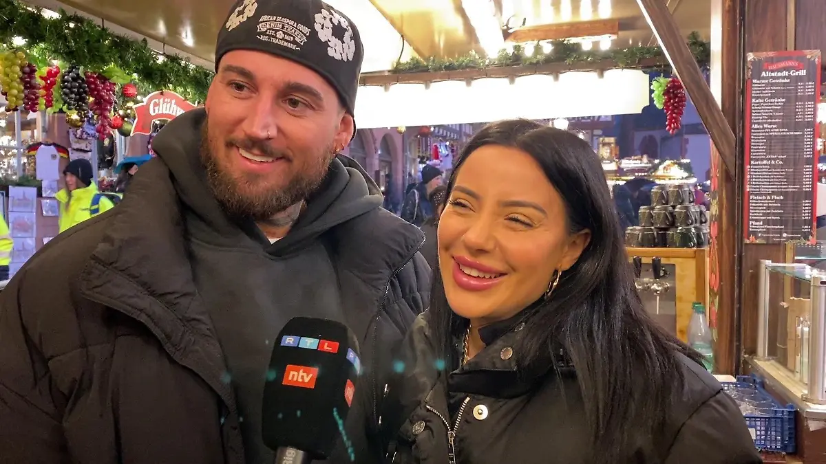 Das planen Mike und Leyla für die Feiertage. Erstes gemeinsames Weihnachten!