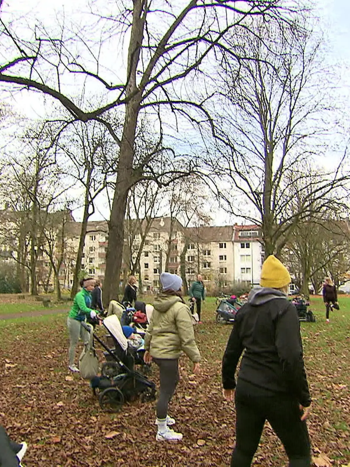 Bild zu: "Jeden Montag treffen sich die Mütter i"