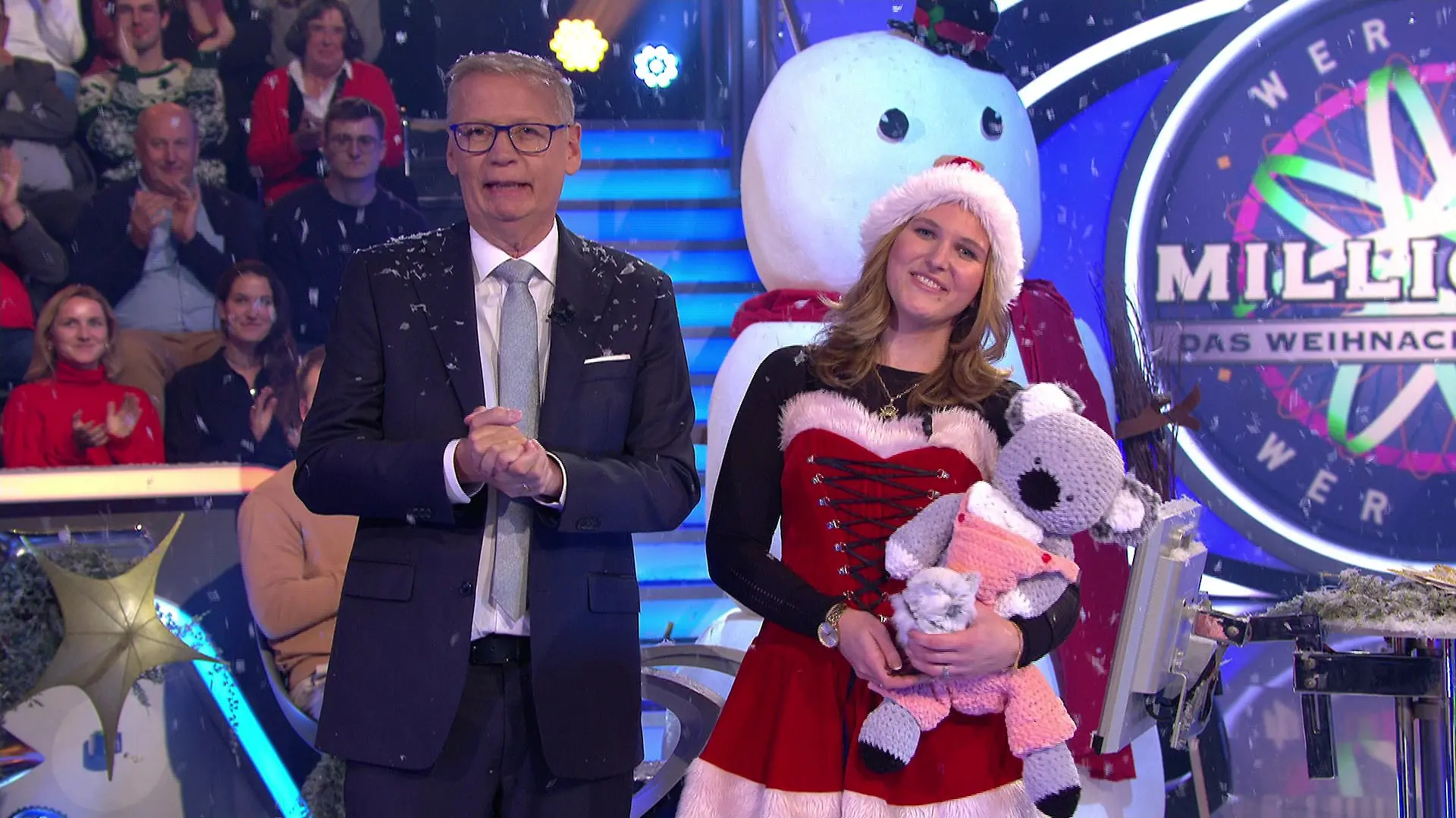 „Wer wird Millionär?”-Moderator Günther Jauch und Kandidatin Joelina Jane Treppner 