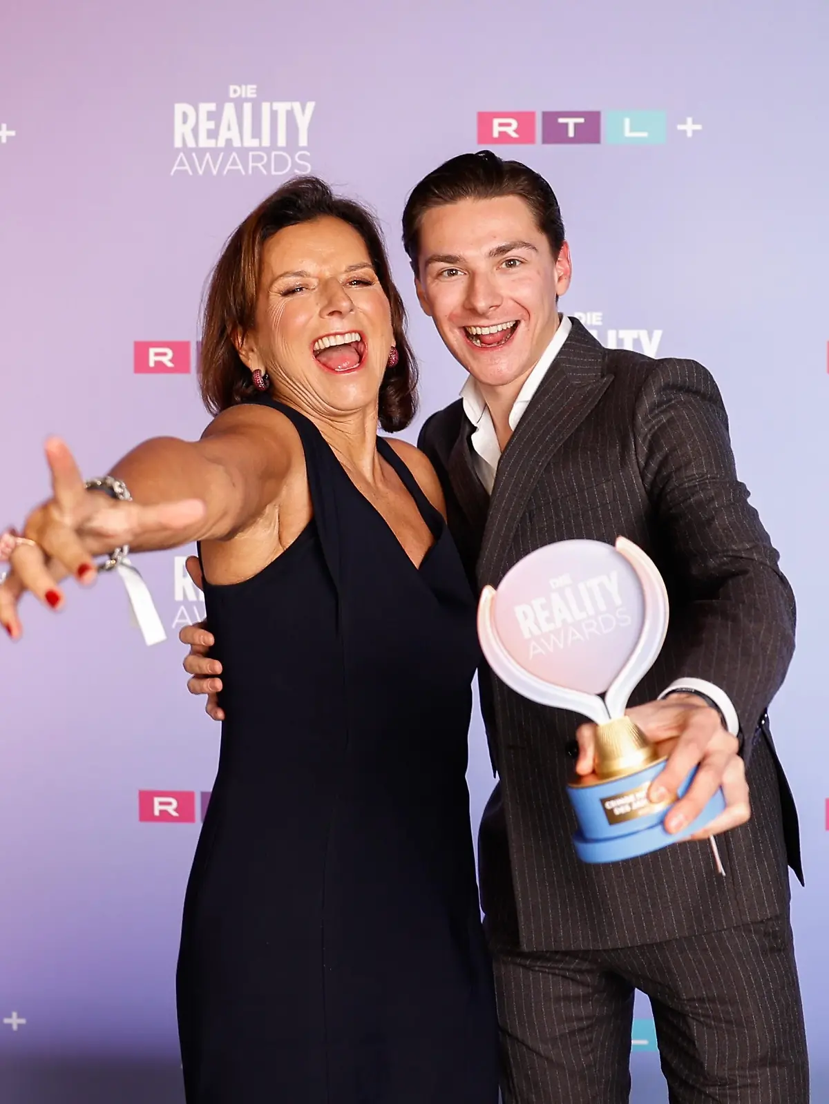 Cringe Moment des Jahres: Claudia Obert und Max Suhr

+++ Die Verwendung des sendungsbezogenen Materials ist nur mit dem Hinweis und Verlinkung auf RTL+ gestattet. +++