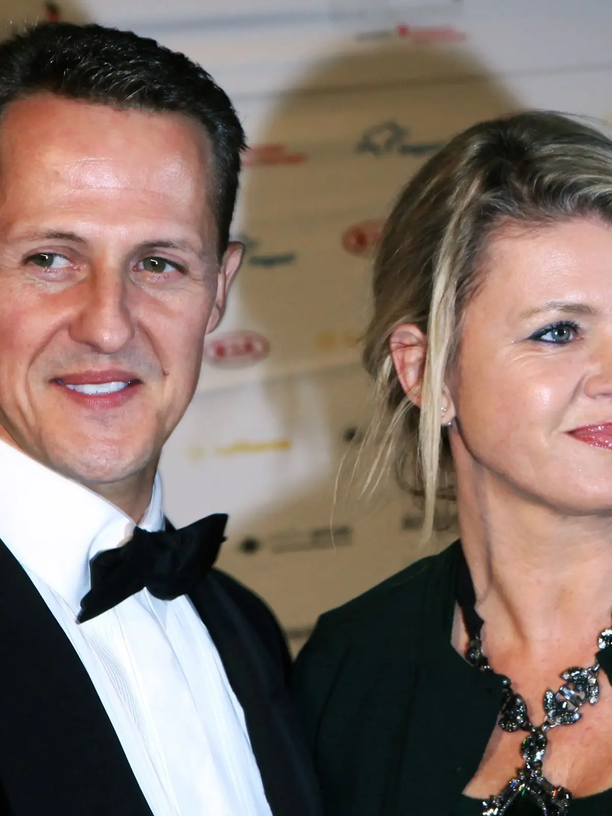Bild zu: "Schützt Corinna Schumacher ihren Michael vor Gericht?"