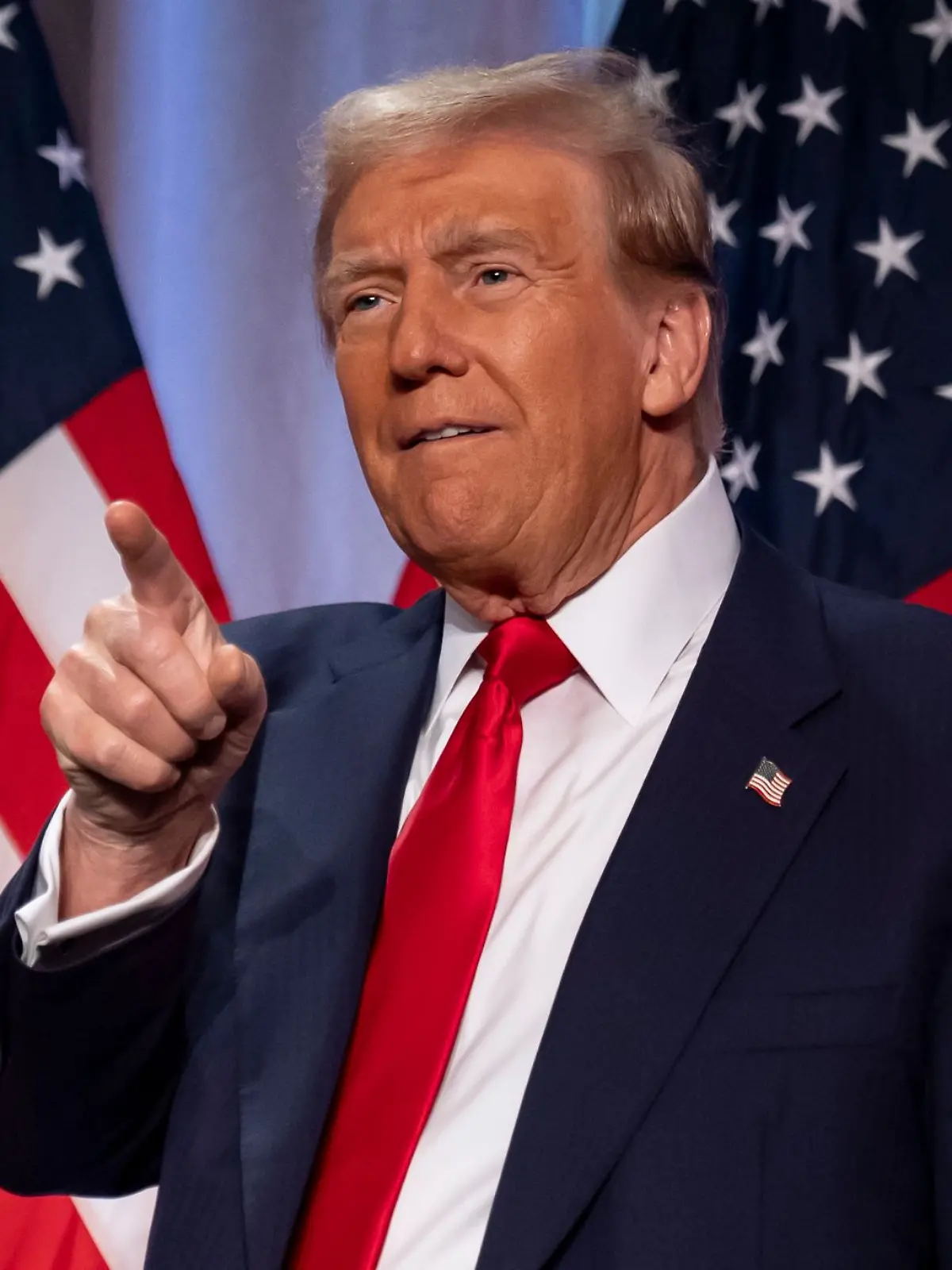 Bild zu: "Trump schickt Ex-Verlobte seines Sohnes nach Griechenland"