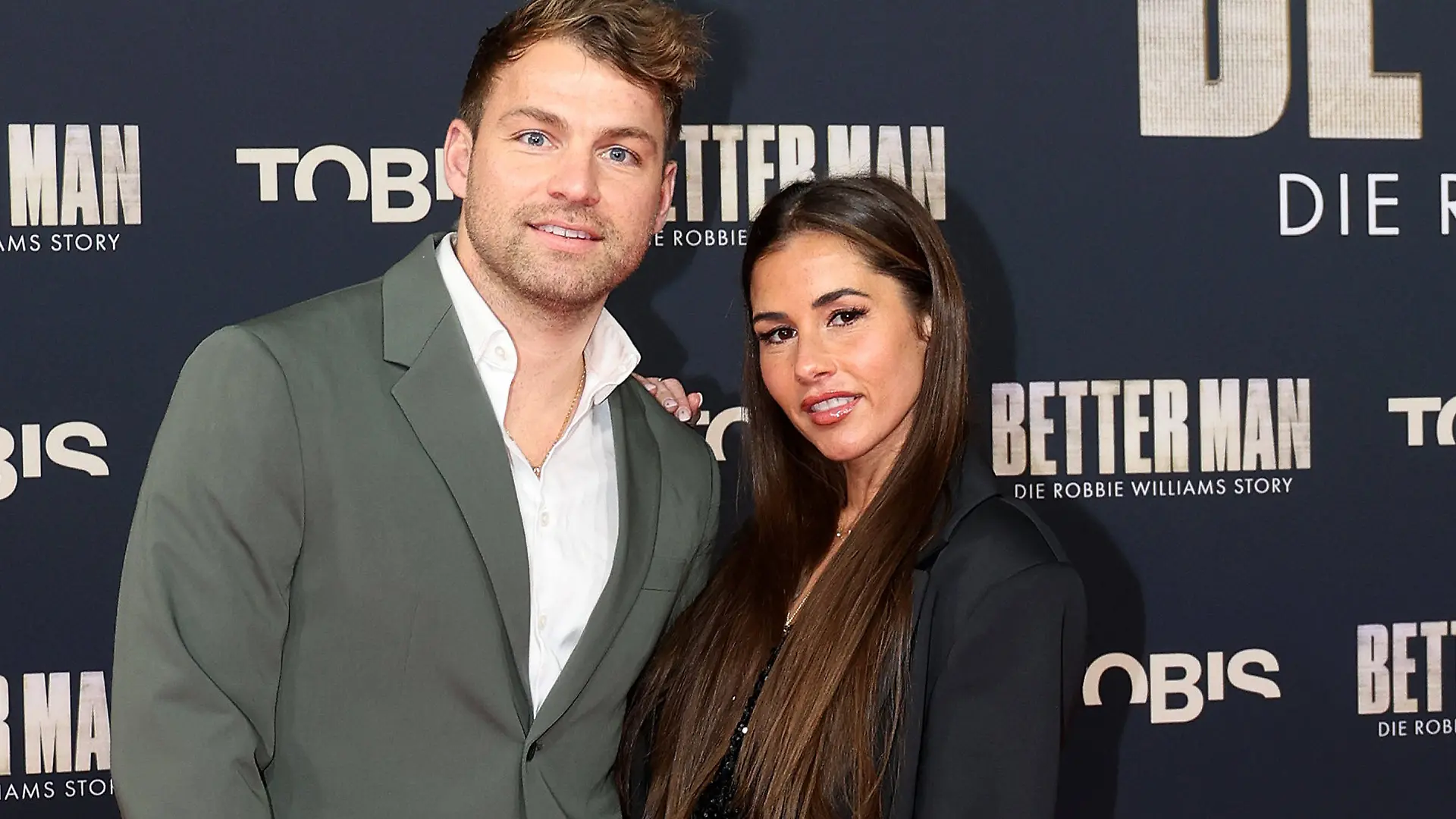 Julian und Sarah Engels bei der Premiere von Robbie Williams’ Biopic „A Better Man”