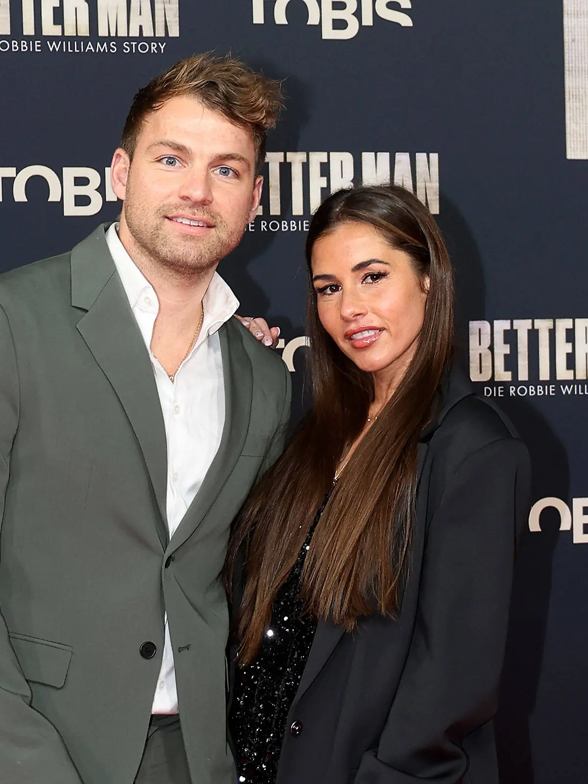 Julian und Sarah Engels bei der Premiere von Robbie Williams’ Biopic „A Better Man” 