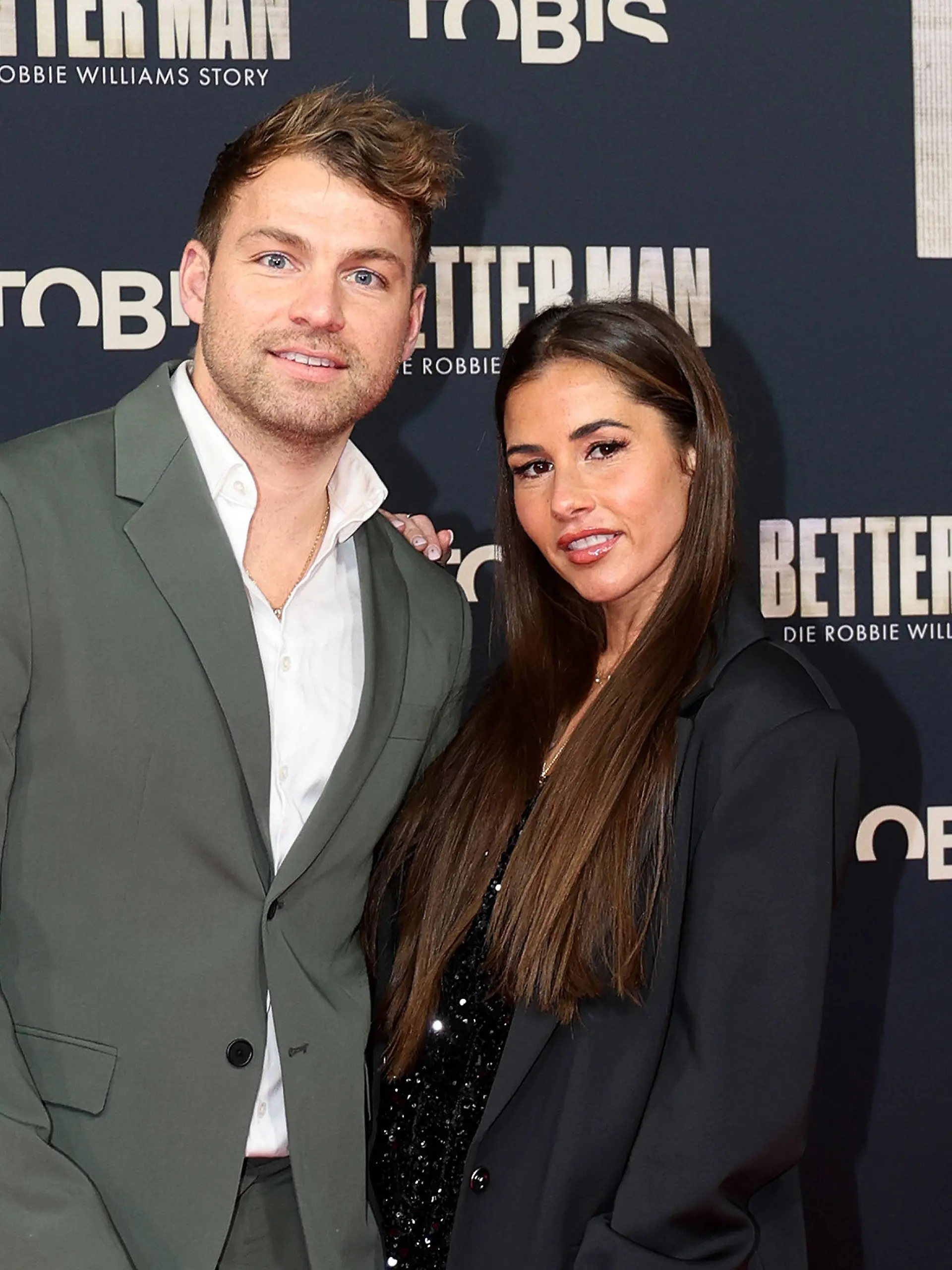 Julian und Sarah Engels bei der Premiere von Robbie Williams’ Biopic „A Better Man” 