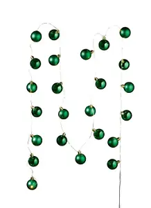 LED-Lichterkette mit Weihnachtskugeln