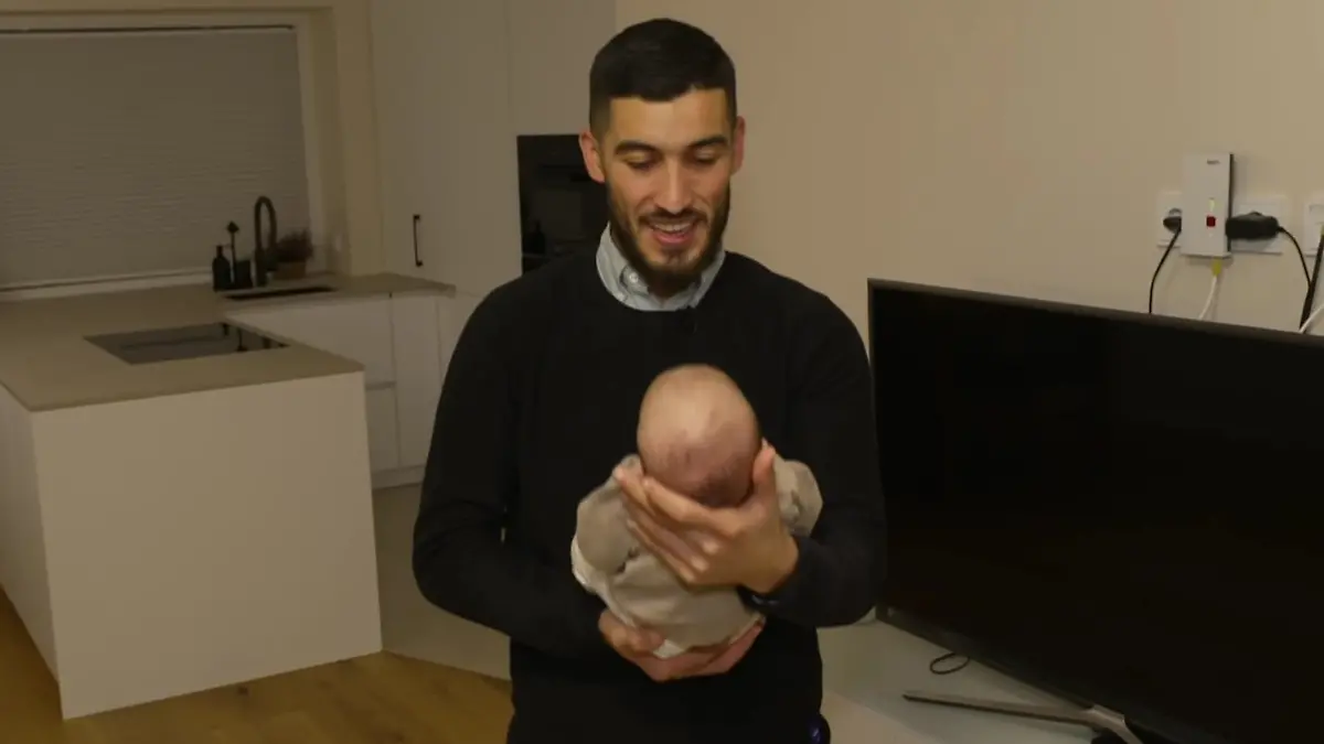 Mustafo ist vor kurzem Vater geworden.