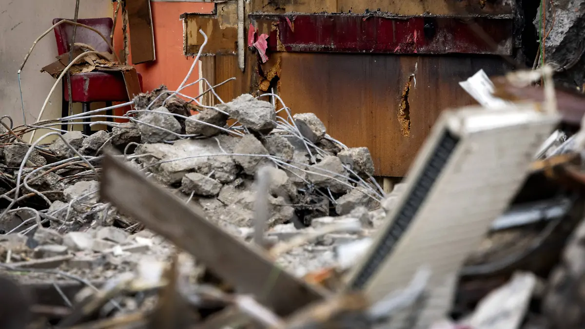 Trümmer nach der Explosion mit sechs Toten in Den Haag