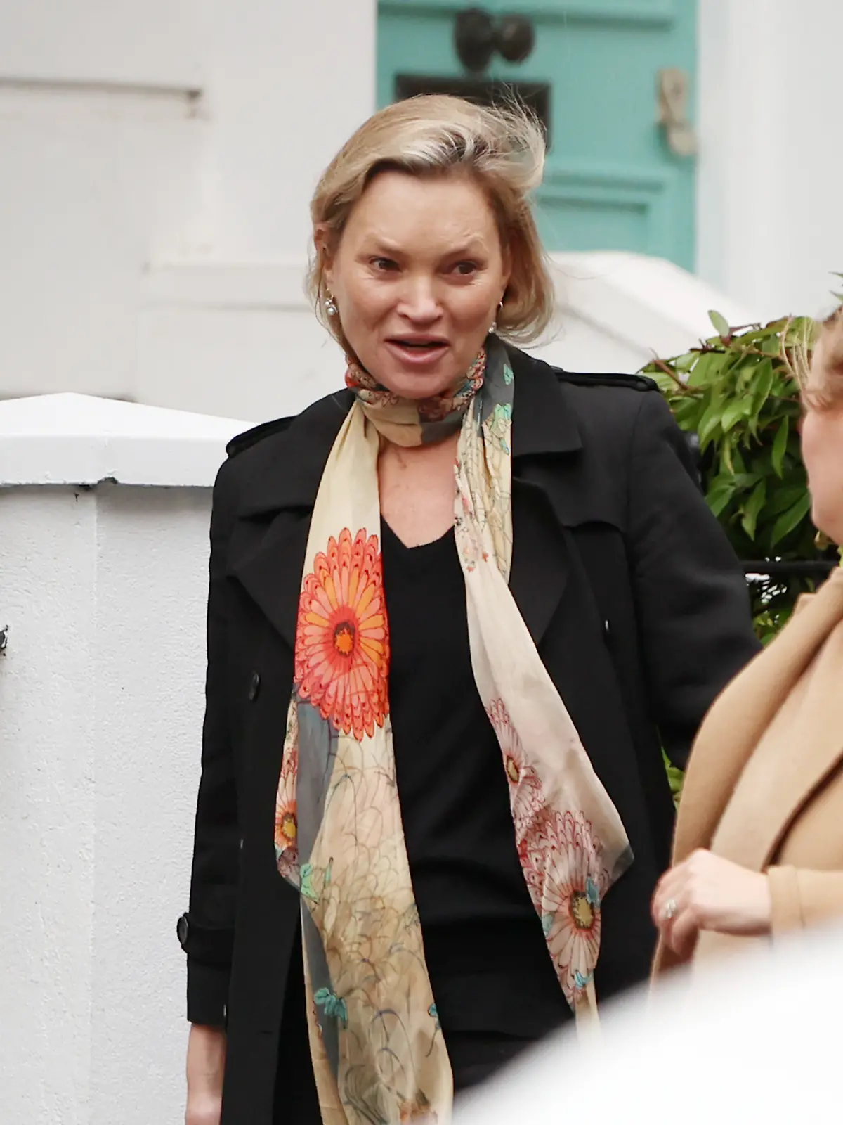 Kate Moss mit auffallend gestrafftem Gesicht in London. 
