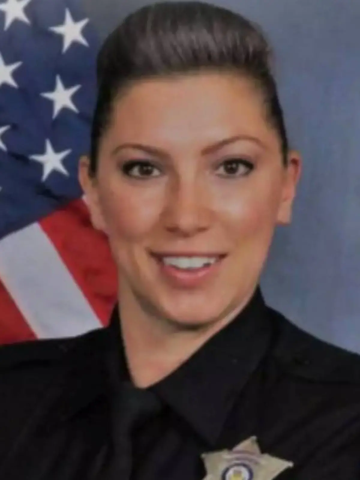 Shannon L, hier noch in Uniform 