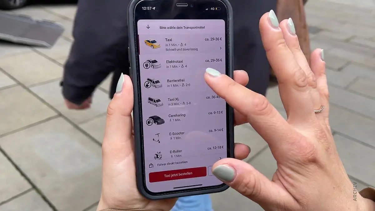 Jetzt will der Fahrtenvermittler den ländlichen Raum erobern Zehn Jahre Uber in Deutschland