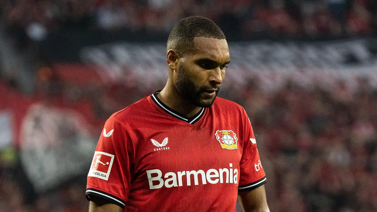 21.05.2023, BayArena, Leverkusen, GER, 1.FBL Bayer 04 Leverkusen vs Borussia Moenchengladbach im Bild / picture shows Jonathan Tah (Bayer 04 Leverkusen, #4) enttäuscht, traurig, Gestik, Mimik, Emotionen Foto © nordphoto GmbH / Christian Schulze??DFL regulations prohibit any use of photographs as image sequences and/or quasi-video