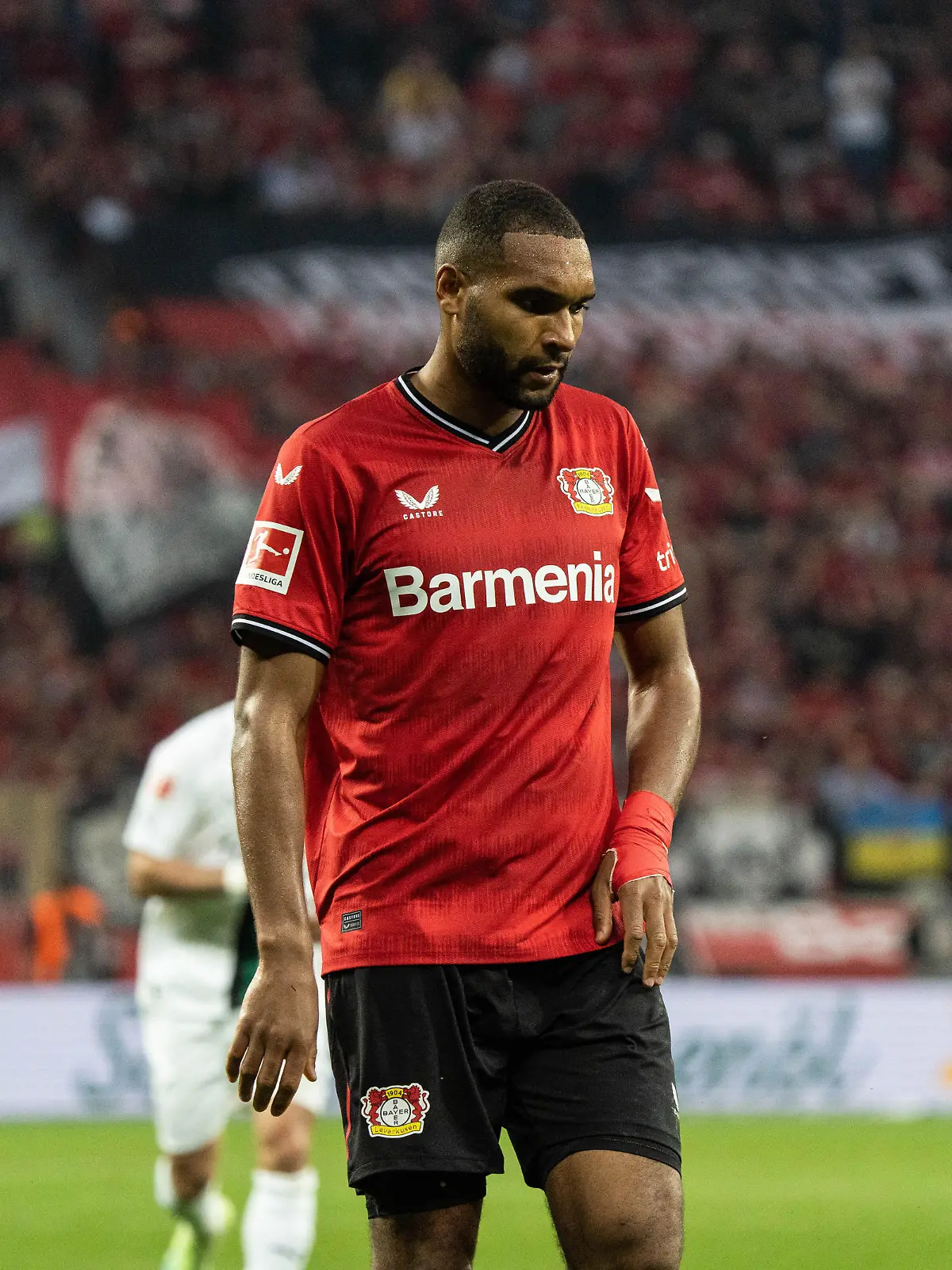 21.05.2023, BayArena, Leverkusen, GER, 1.FBL Bayer 04 Leverkusen vs Borussia Moenchengladbach im Bild / picture shows Jonathan Tah (Bayer 04 Leverkusen, #4) enttäuscht, traurig, Gestik, Mimik, Emotionen Foto © nordphoto GmbH / Christian Schulze??DFL regulations prohibit any use of photographs as image sequences and/or quasi-video