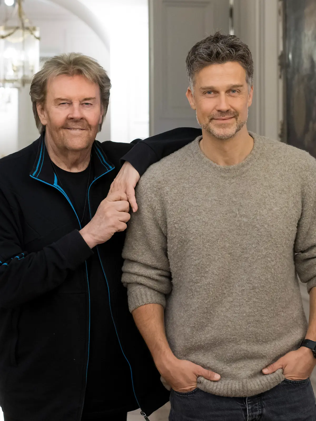 Der Sänger Howard Carpendale (l) und sein Sohn Wayne Carpendale, aufgenommen bei einem Interview im Rahmen des Screenings der WDR-Dokumentation «Durch meine Augen  Mein Vater Howard Carpendale».