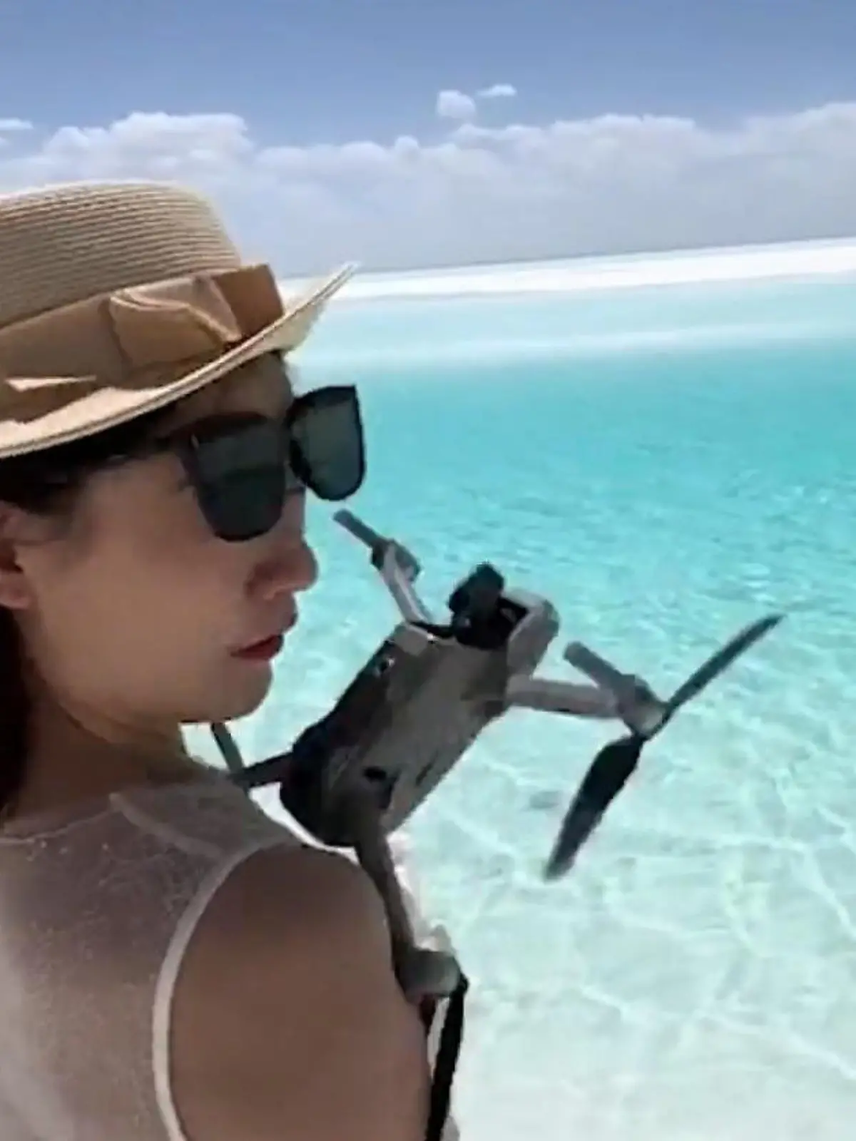 Bild zu: "Aua-Attacke! Drohne kracht Touristin mitten ins Gesicht"