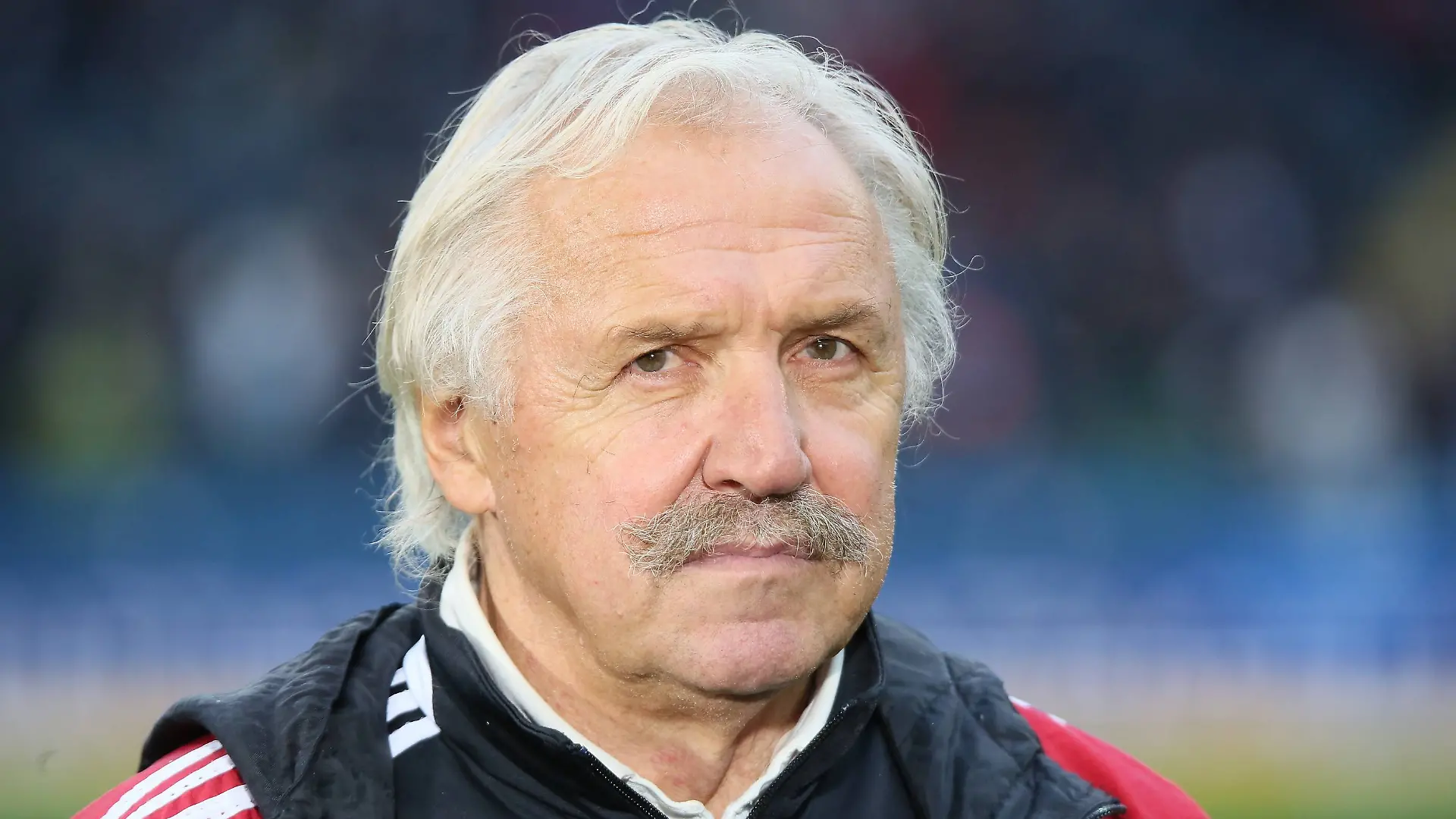 Dragoslav Stepanović stand bei Eintracht Frankfurt an der Seitenlinie. (Archivbild)