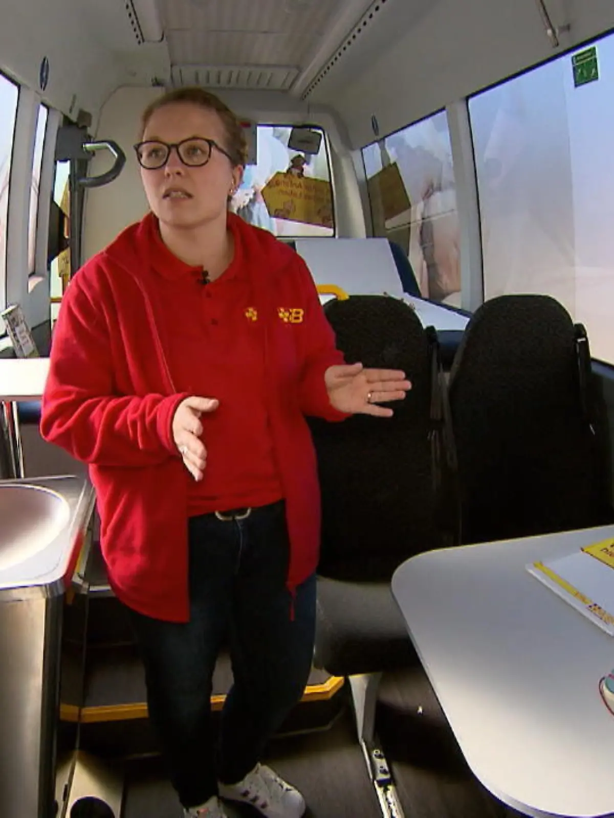Bild zu: "Hebammenmobil unterstützt Schwangere"