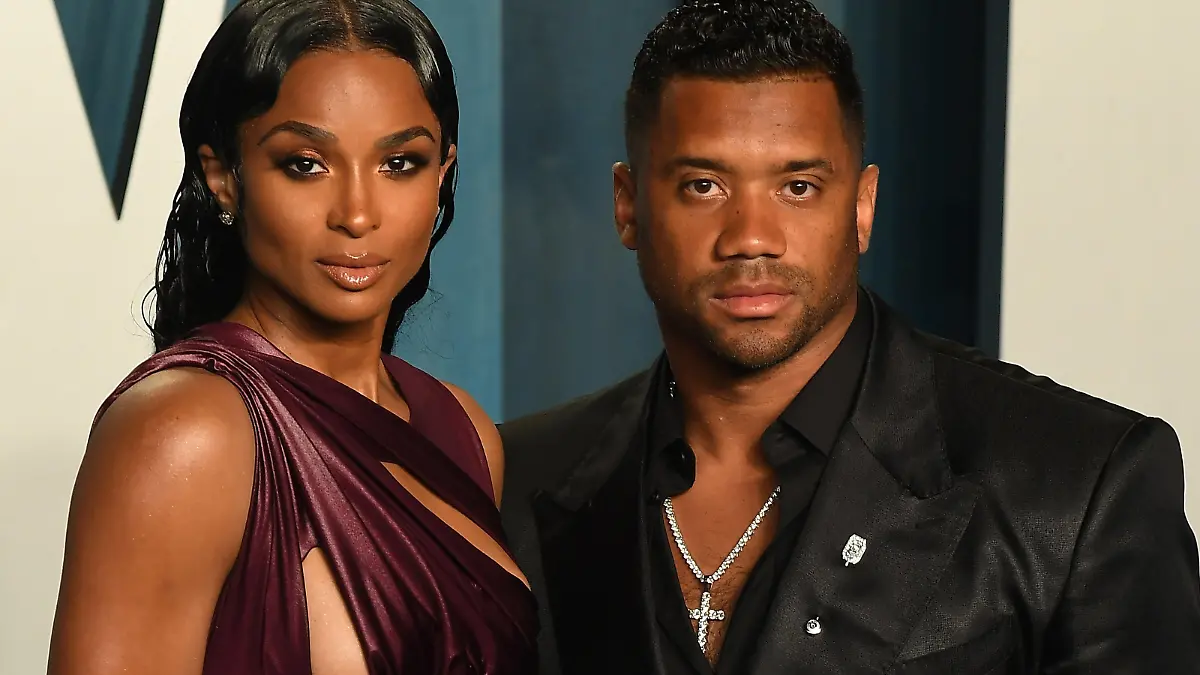 March 27, 2022, Beverly Hills, CA, USA: Ciara, Russell Wilson attend the 2022 Vanity Fair Oscar Party at the Wallis Annenberg Center for the Performing Arts on March 27, 2022 in Beverly Hills, California. Beverly Hills USA - ZUMAs181 20220327_zea_s181_1529 Copyright: xImagespacex