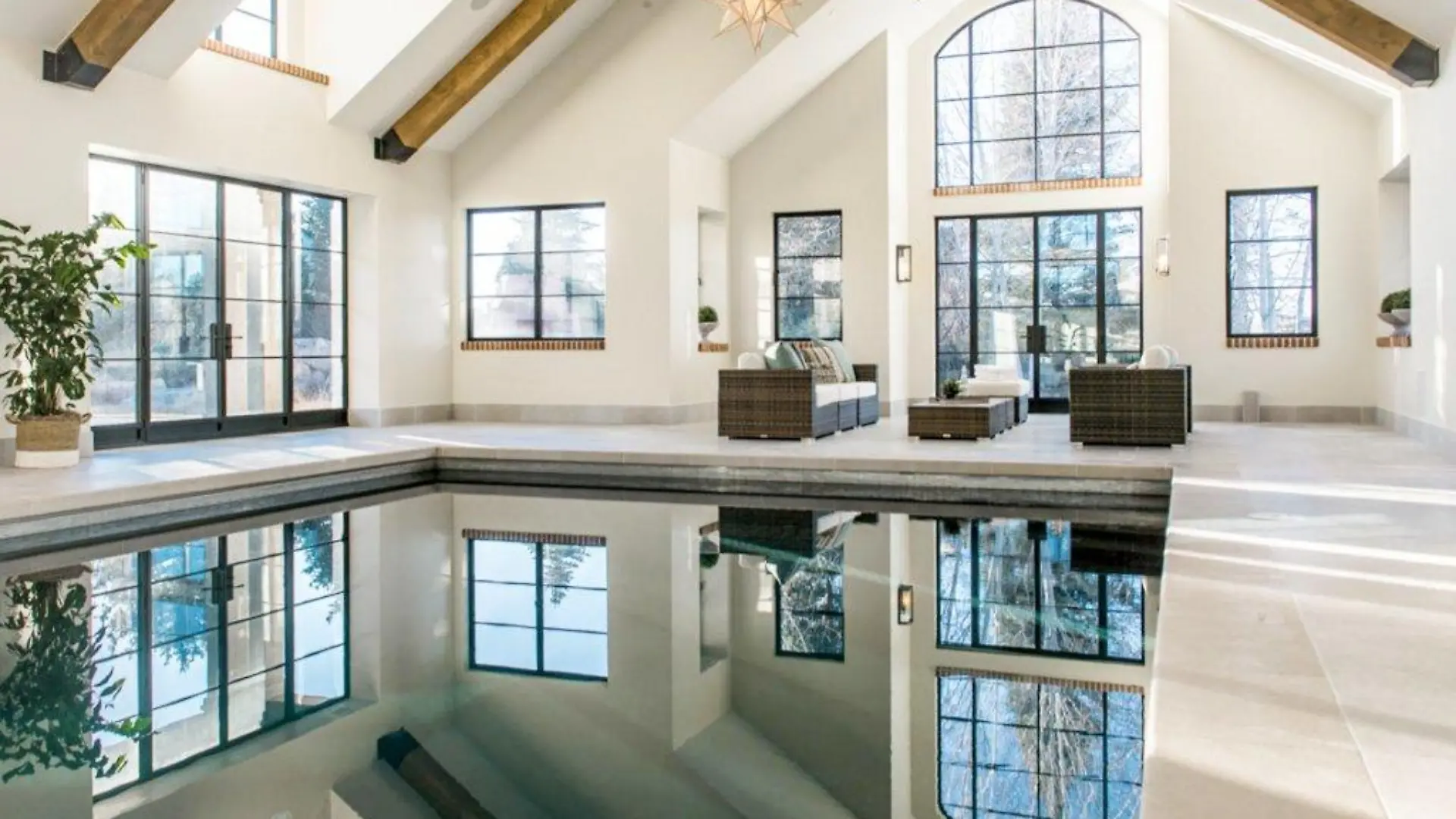Pool Russell Wilson