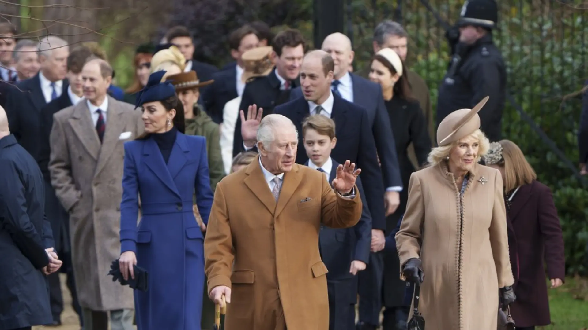 Die Royals beim Weihnachtsspaziergang in Sandringham. 
