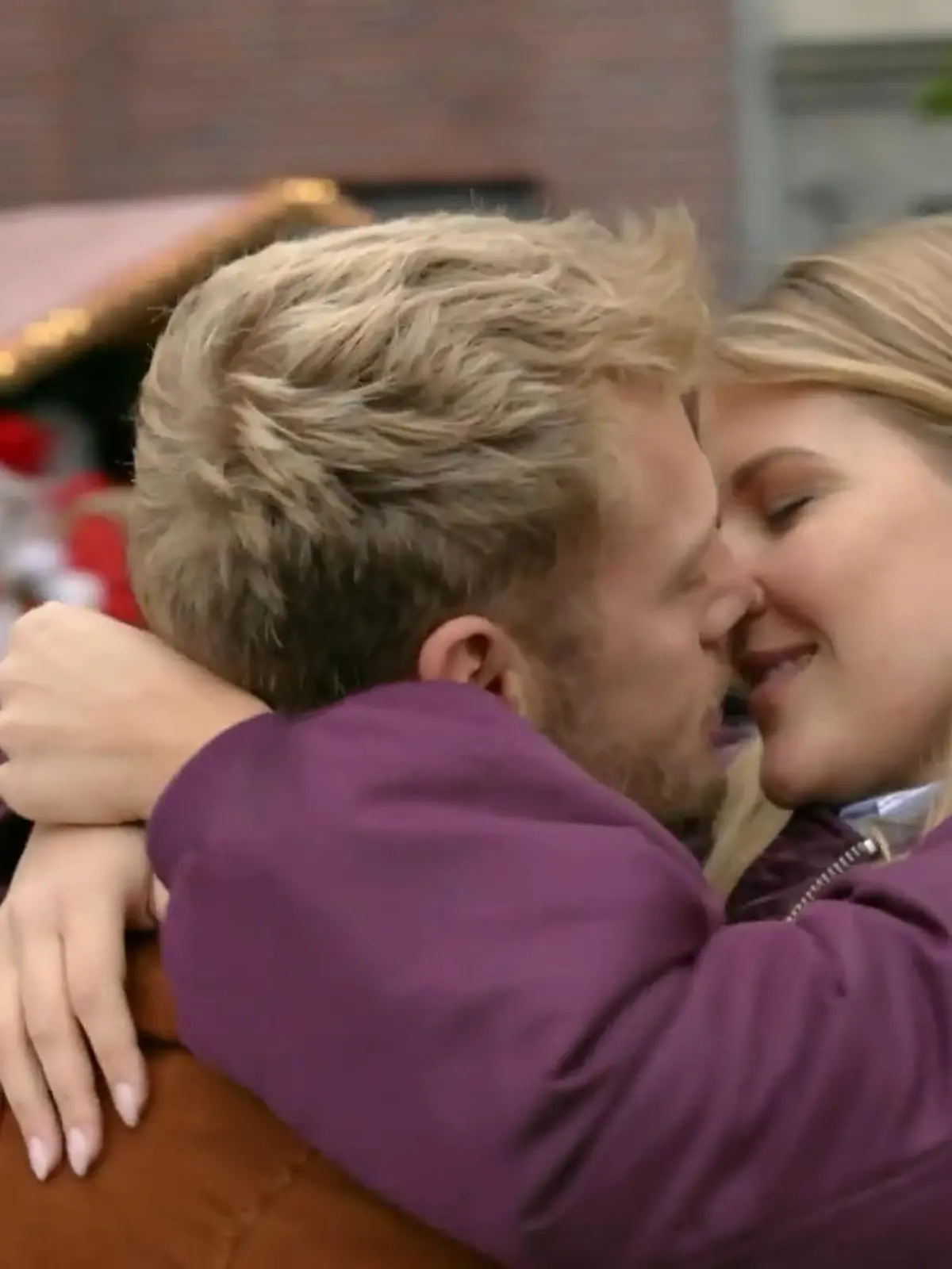Nach dem großen Drama und den Missverständnissen der letzten Wochen können Paul und Alicia endlich unbeschwert glücklich sein. 