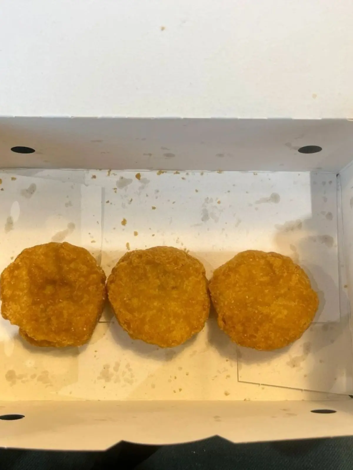 100 Euro für diese drei Chicken Nuggets - im Kleinanzeigen-Jahresrückblick sin einige witzige Highlights zu finden.