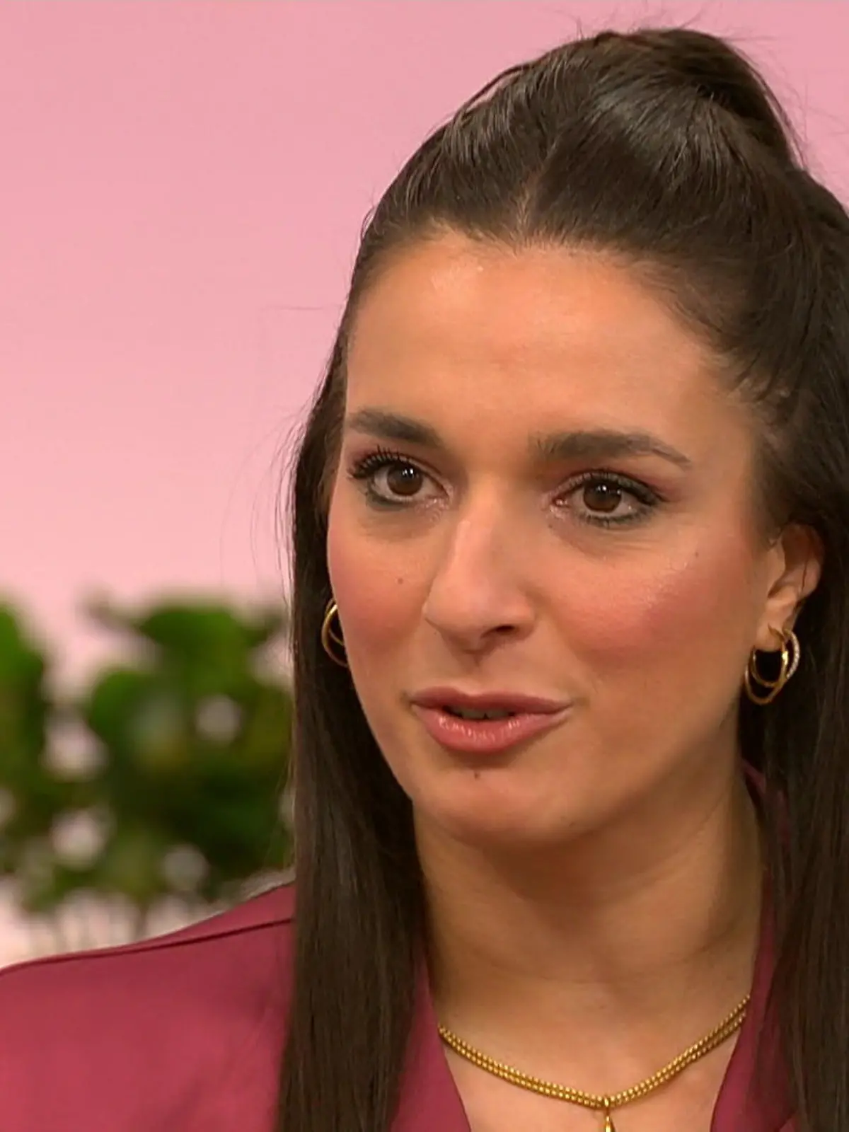 Bild zu: "Sally Özcan, bist du wieder verliebt?"