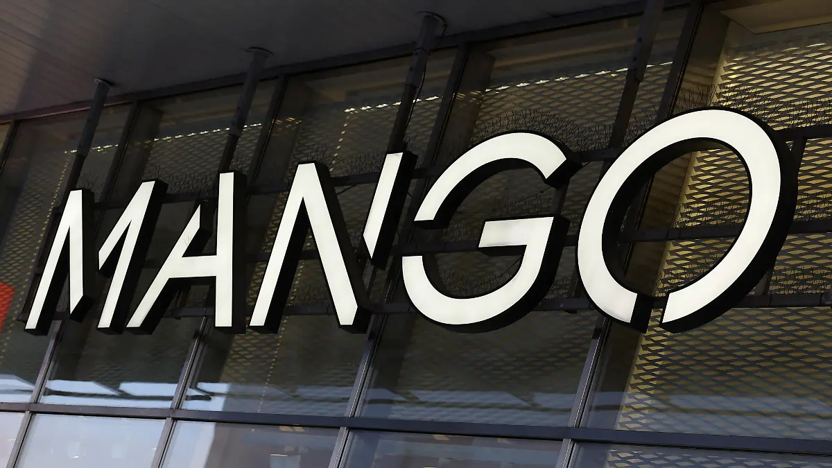 Eine Mango-Filiale, Zeichen des weltweiten Modeimperiums des kürzlich verstorbenen Gründers Isak Andic.