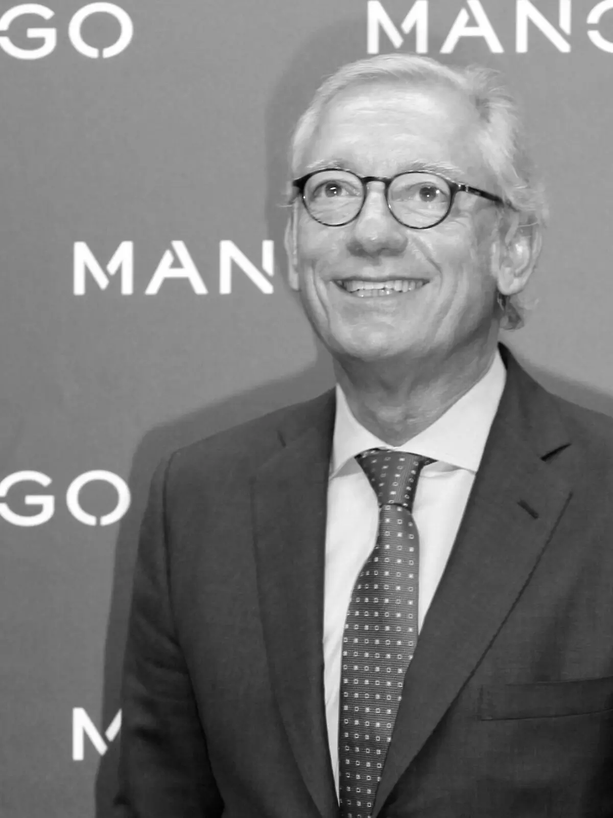 Isak Andic, Gründer und Eigentümer von Mango, stirbt bei einem tragischen Unfall.