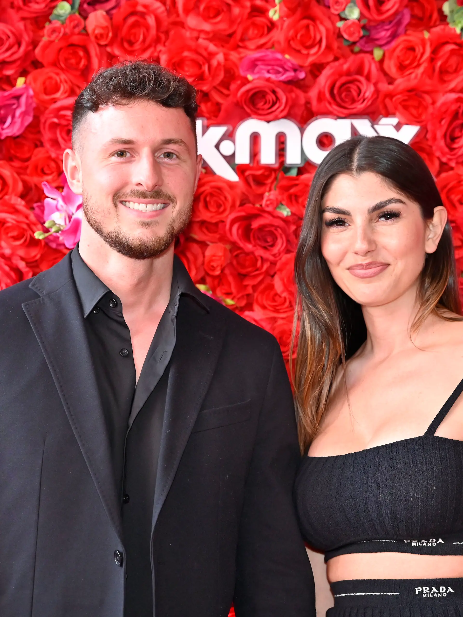 Jannik Kontalis und Yeliz Koc bei der TKMaxx Eröffnung im Supercandy Pop Up Museum. Köln, 10.05.2023