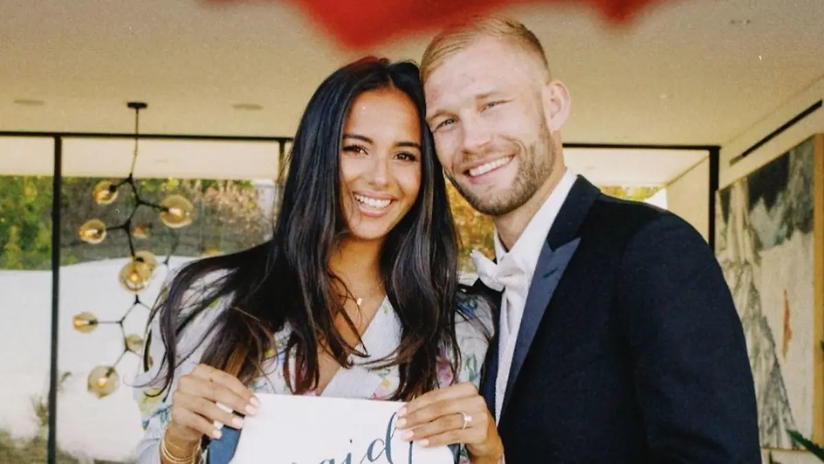 Konrad Laimer hat seine Freundin Ines-Sarah geheiratet.