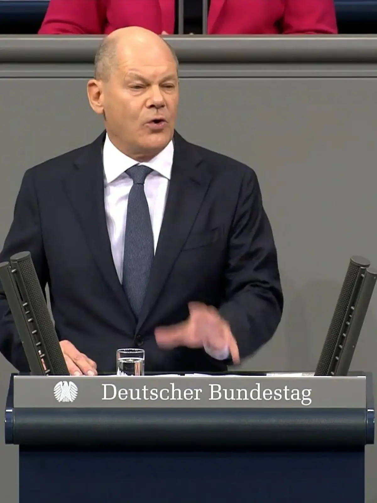 Bild zu: "Kanzler verliert Vertrauensfrage"