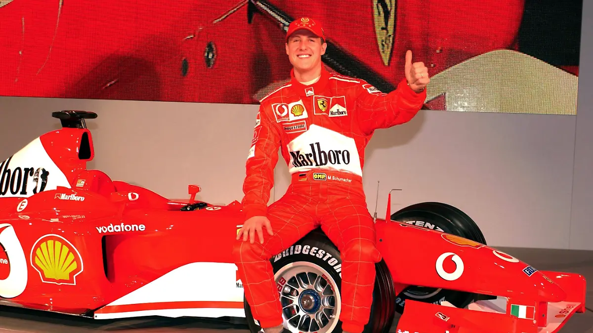 Michael Schumacher bei der Präsentation des Ferrari „F2003-GA” für die Saison 2003.