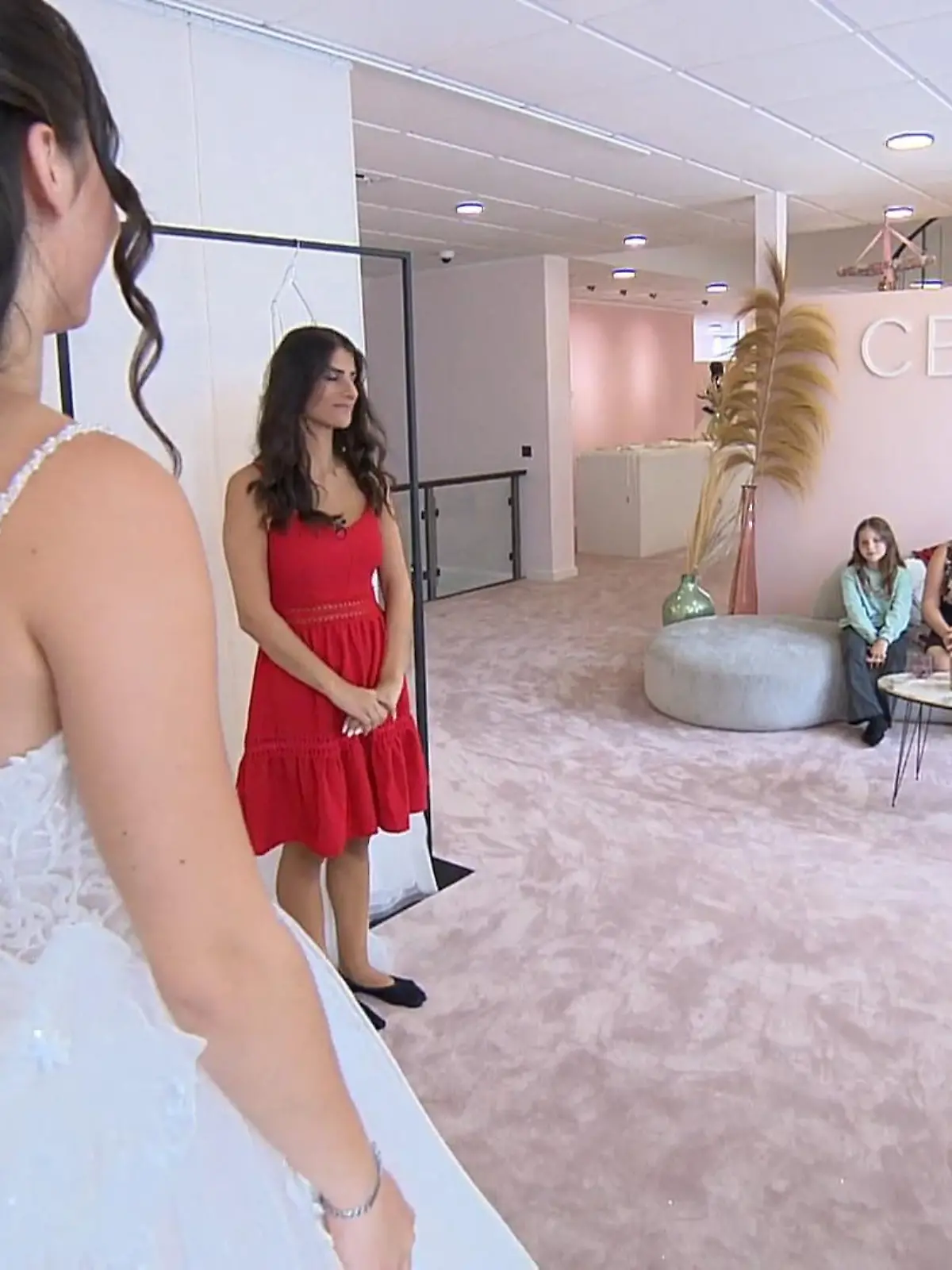 Bild zu: "Lässt Nancy sich zu sehr beeinflussen?"