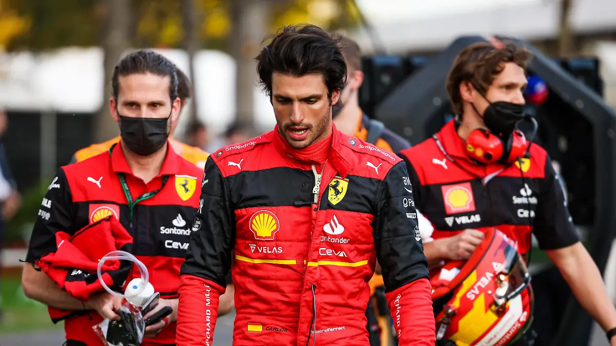  SAINZ Carlos spa, Scuderia Ferrari F1-75, portrait during the Formula 1 Heineken Australian Grand Prix 2022, 3rd round of the 2022 FIA Formula One World Championship, WM, Weltmeisterschaft on the Albert Park Circuit, from April 8 to 10, 2022 in Melbourne, Australia - F1 - AUSTRALIAN GRAND PRIX 2022 DPPI/Panoramic PUBLICATIONxNOTxINxFRAxITAxBEL 20220409_GOOD6879