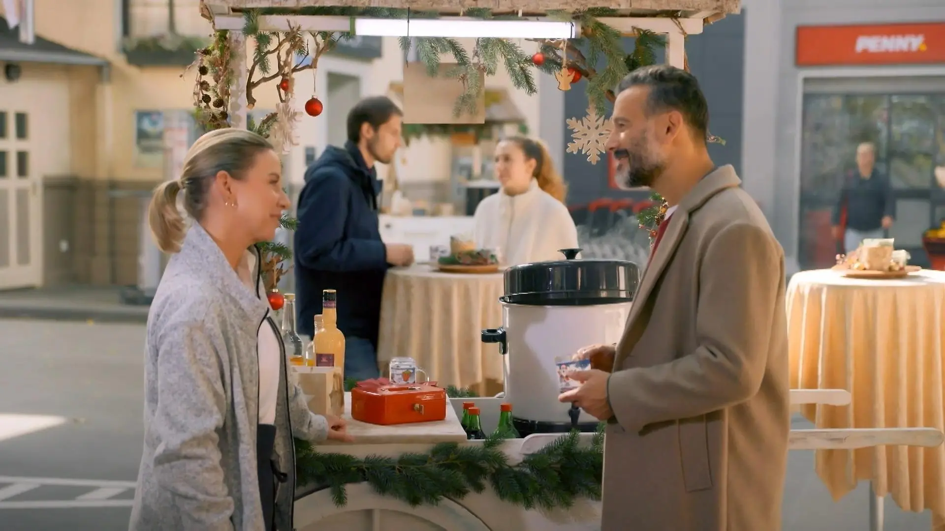 Auch wenn Ute es nicht so richtig zulassen will, löst Ferhat etwas in ihr aus.